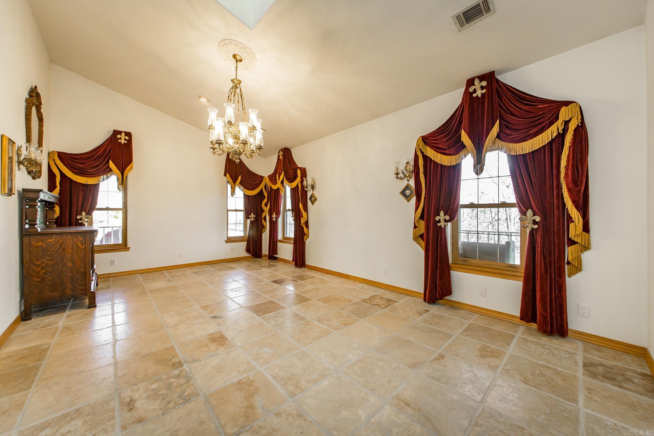 160  Fox Tail  Hot Springs, AR