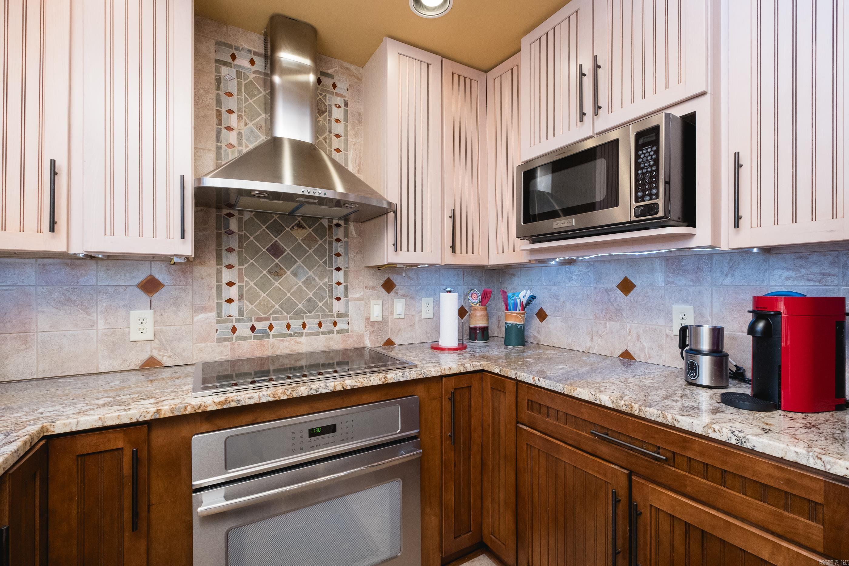 114  Tennyson  Greers Ferry, AR