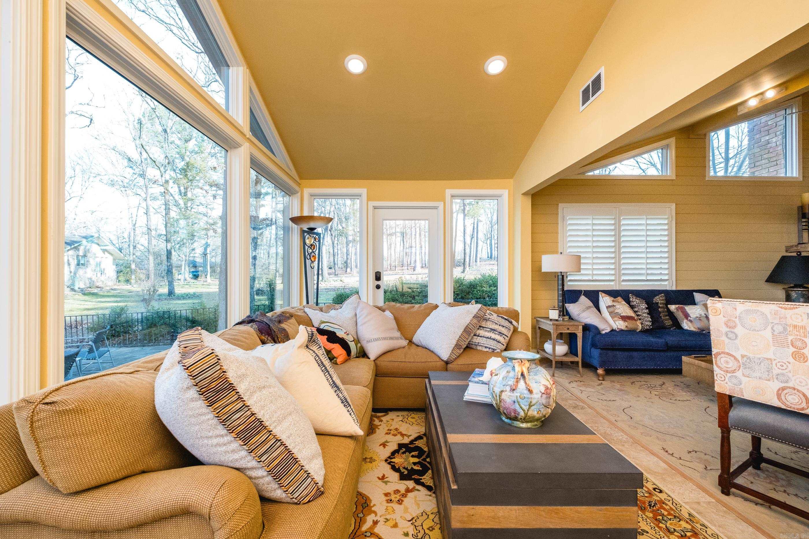 114  Tennyson  Greers Ferry, AR