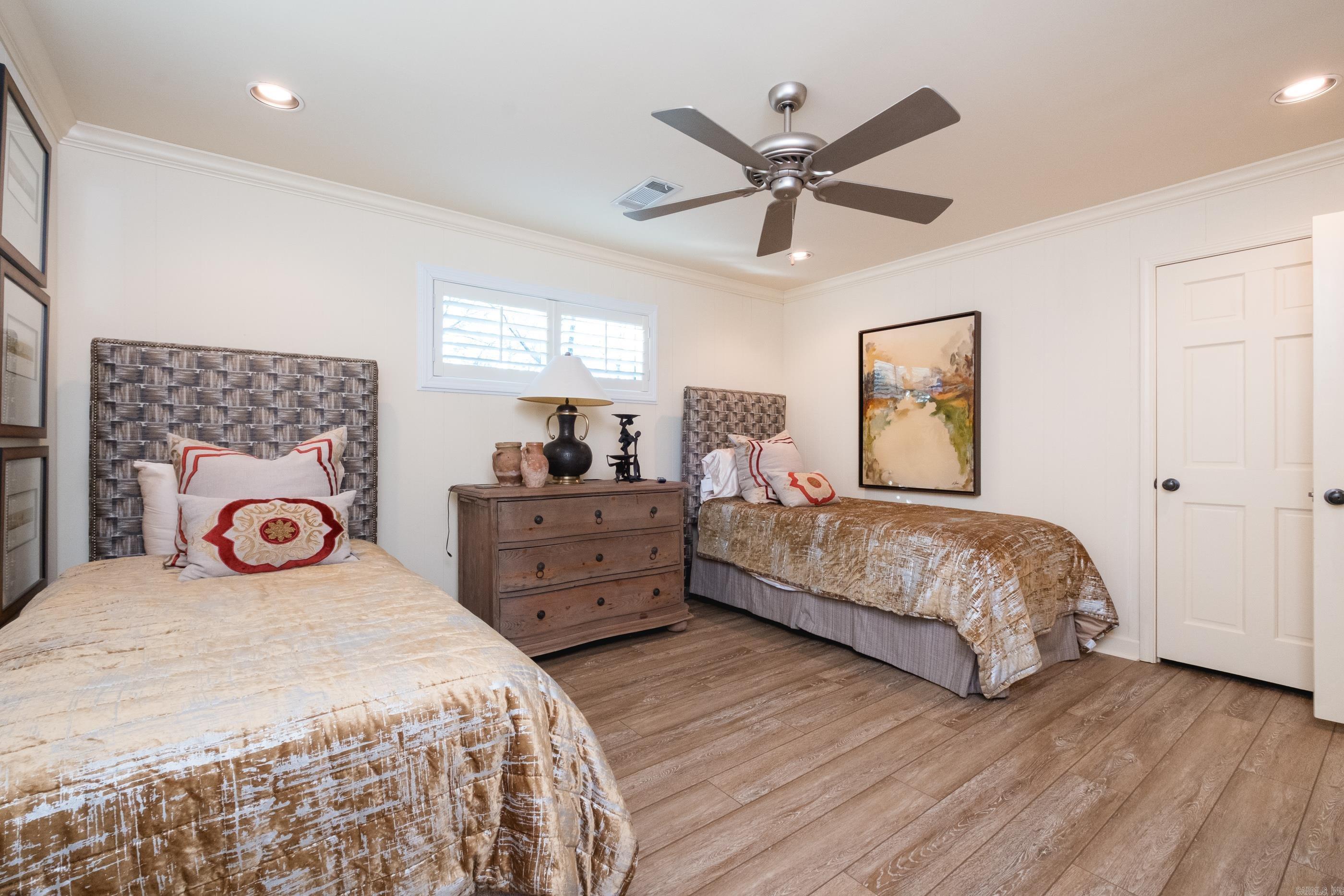 114  Tennyson  Greers Ferry, AR