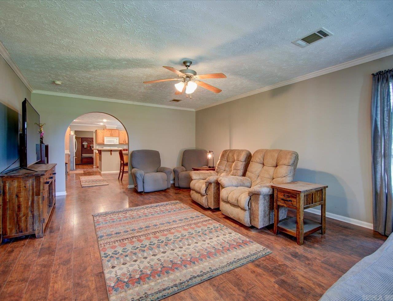 97 Acorn Hollow Ln Pine Bluff, AR 71603