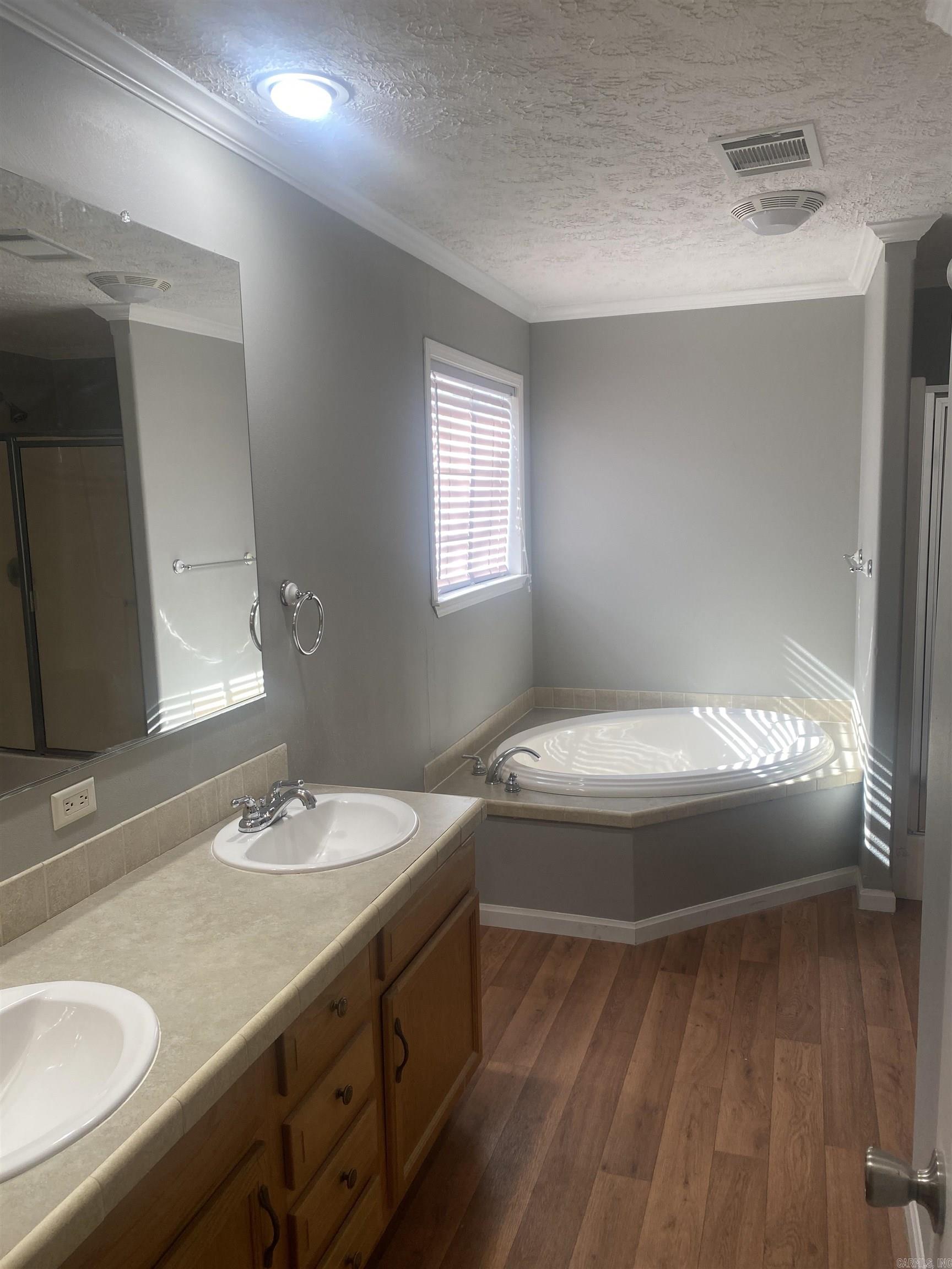 97 Acorn Hollow Ln  Pine Bluff, AR