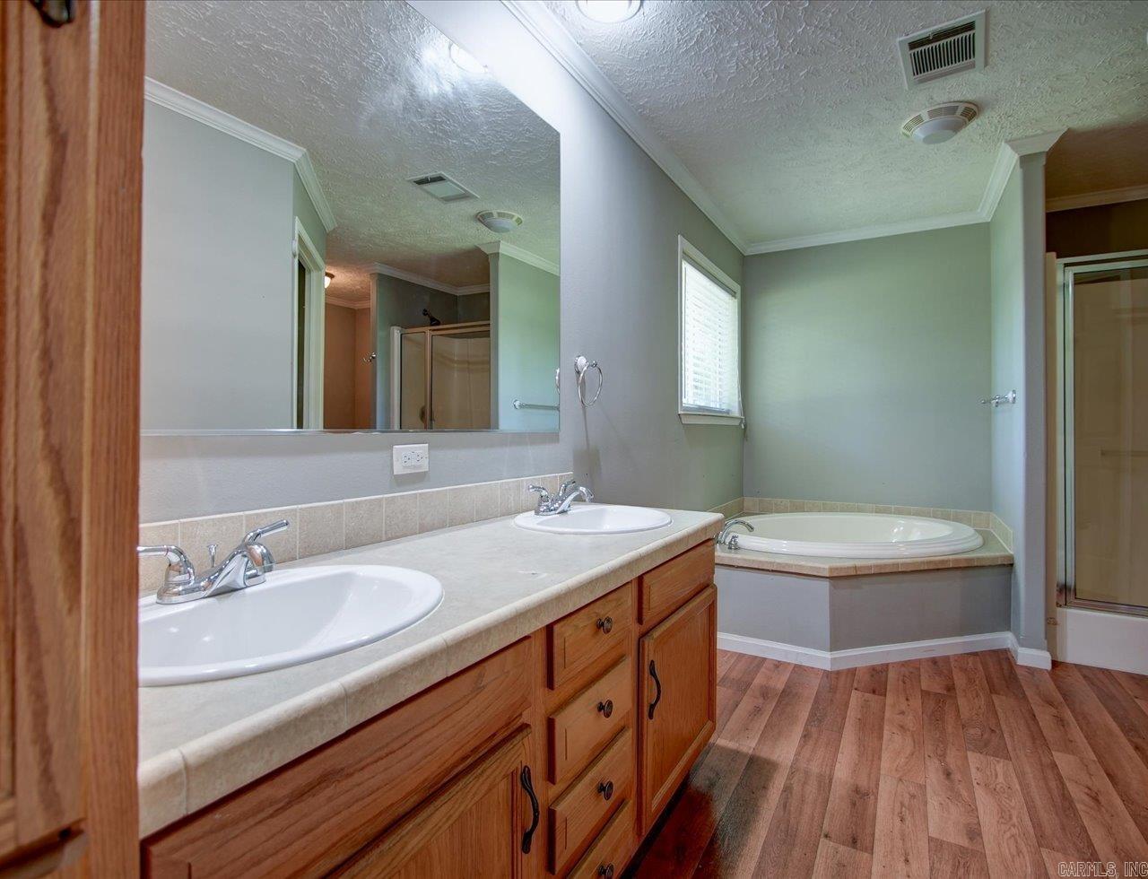 97 Acorn Hollow Ln Pine Bluff, AR 71603