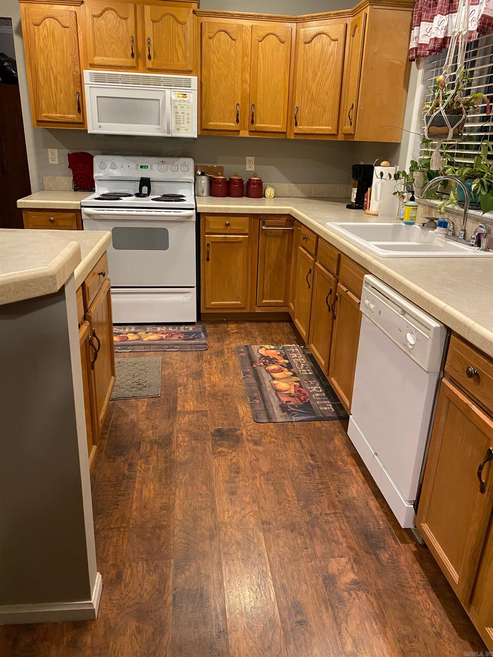 97 Acorn Hollow Ln  Pine Bluff, AR