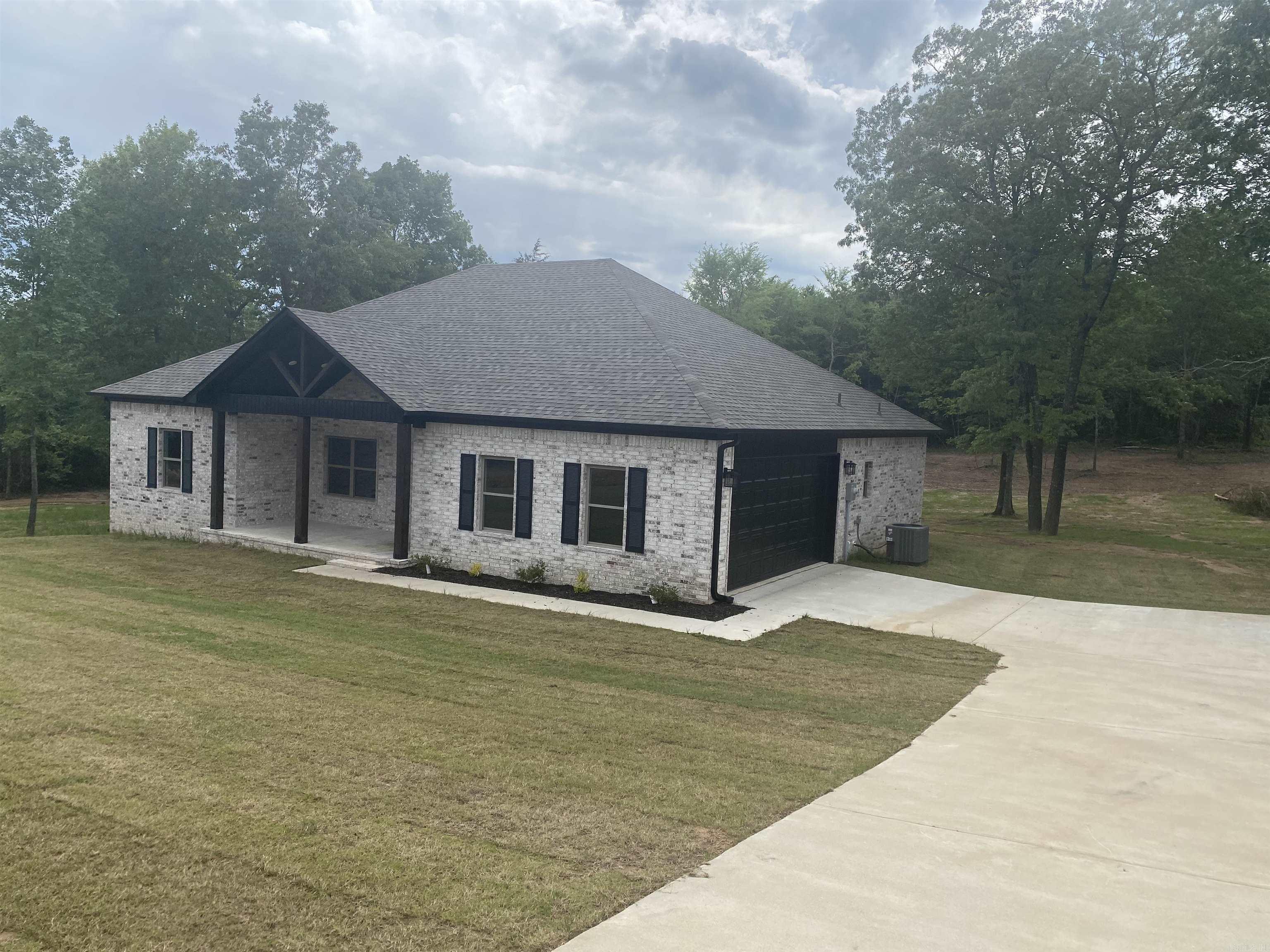 16 Heritage Lane  Twin Groves, AR