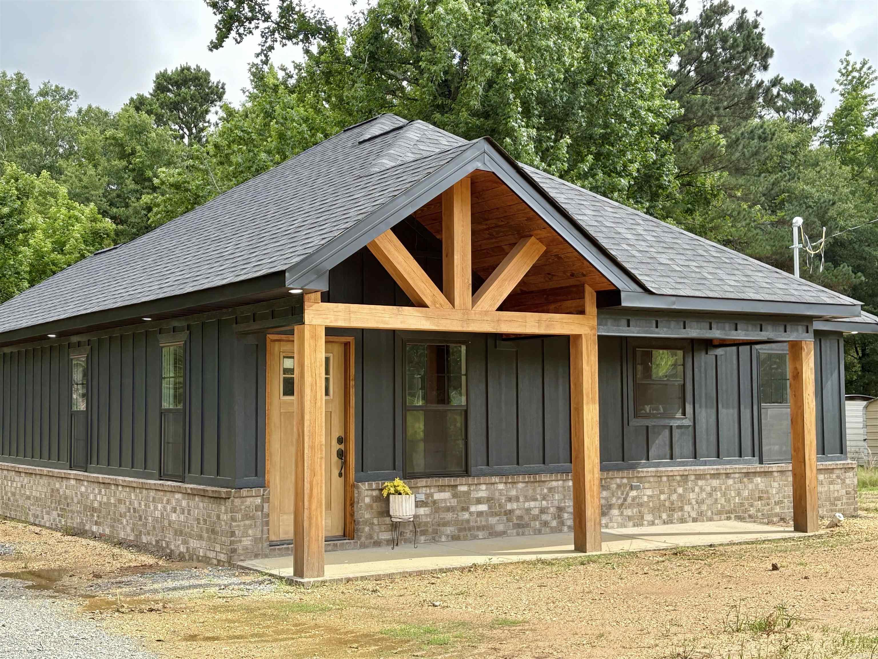 8101 Sulphur Springs  Pine Bluff, AR