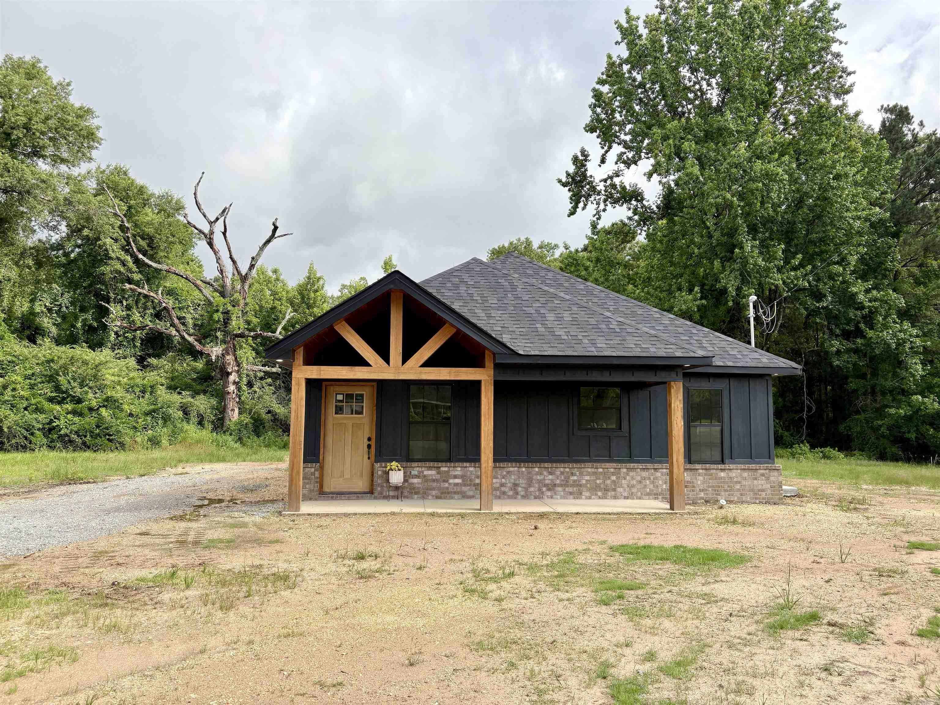 8101 Sulphur Springs  Pine Bluff, AR