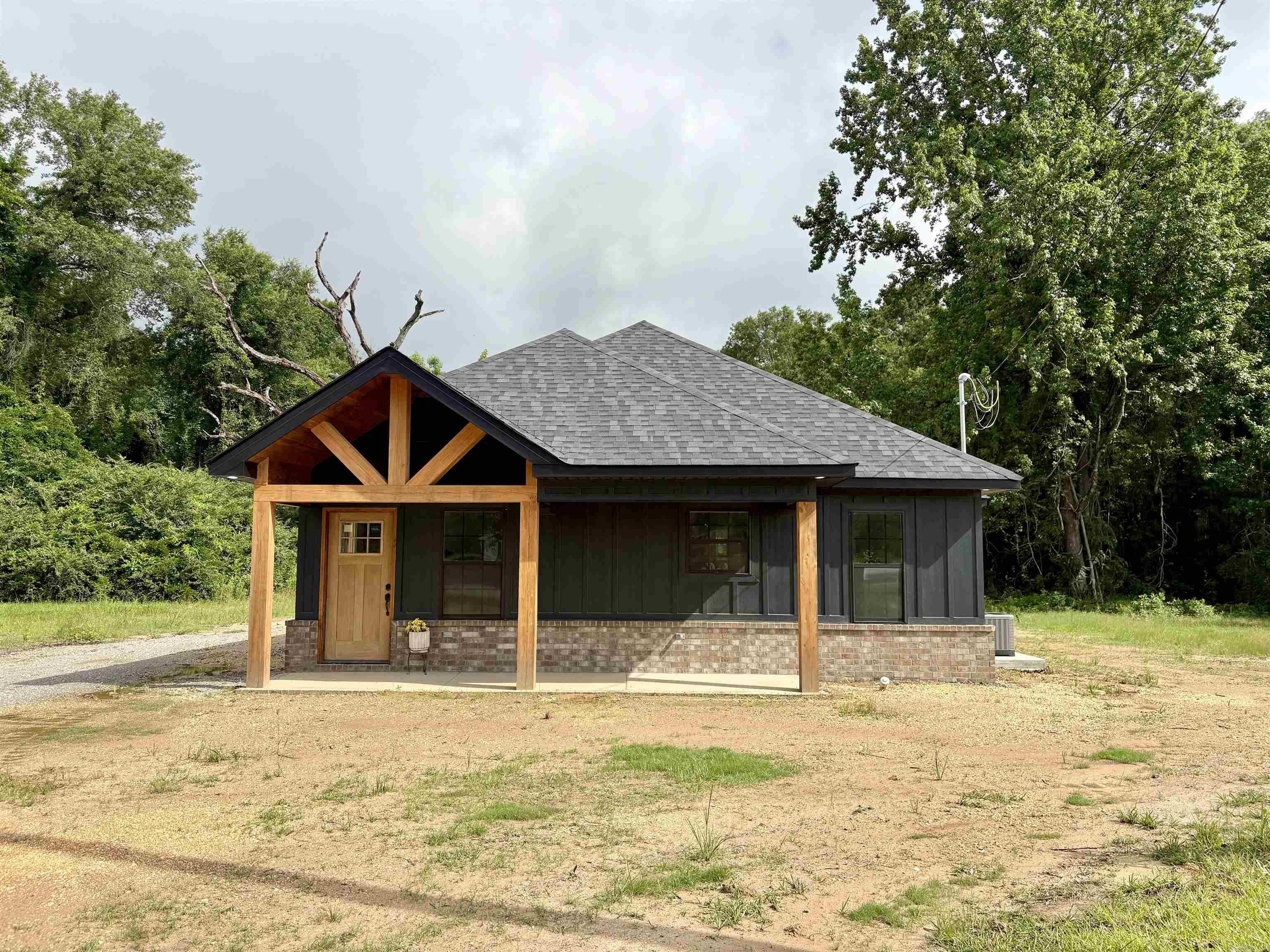 8101 Sulphur Springs  Pine Bluff, AR