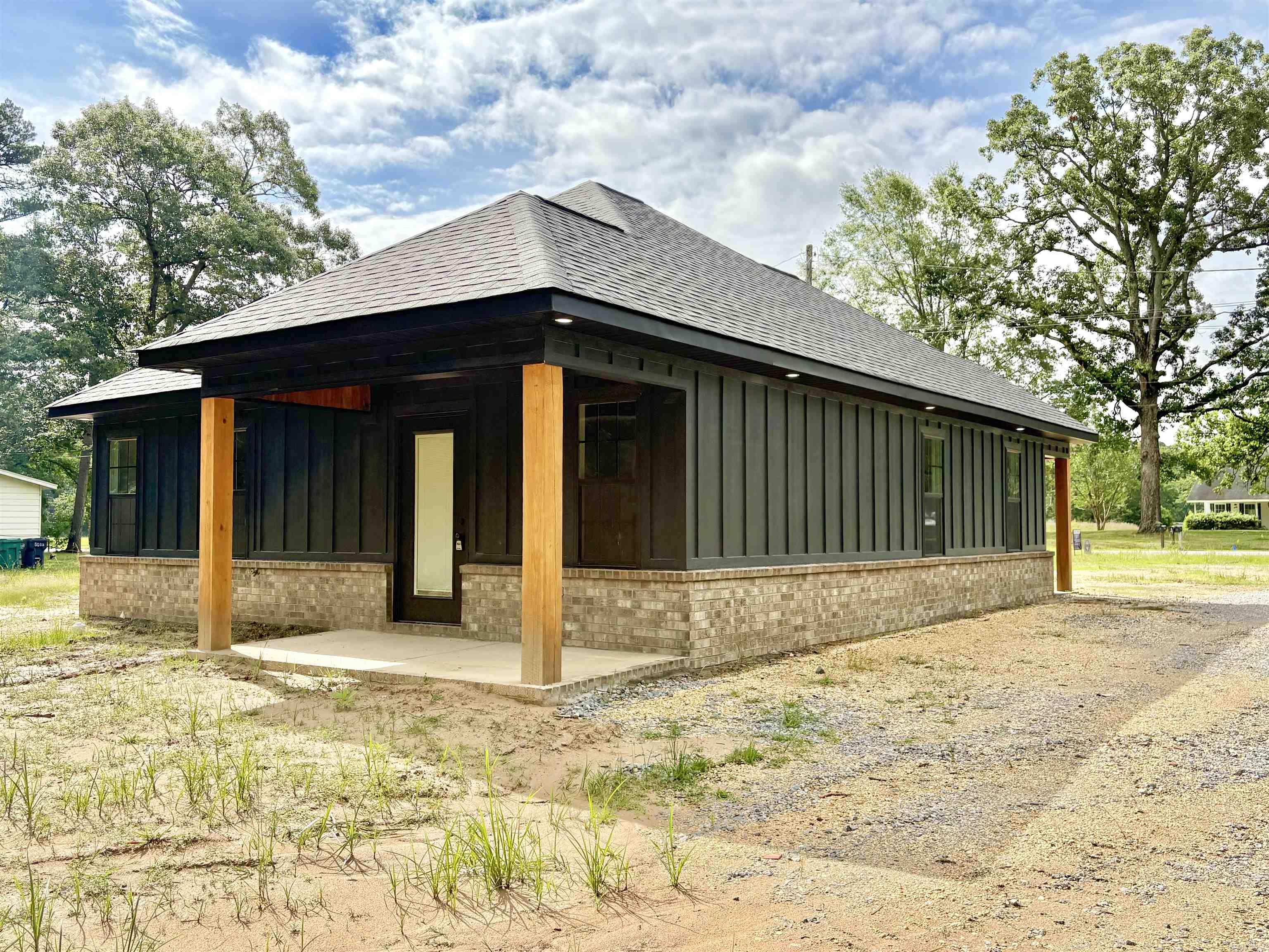 8101 Sulphur Springs  Pine Bluff, AR
