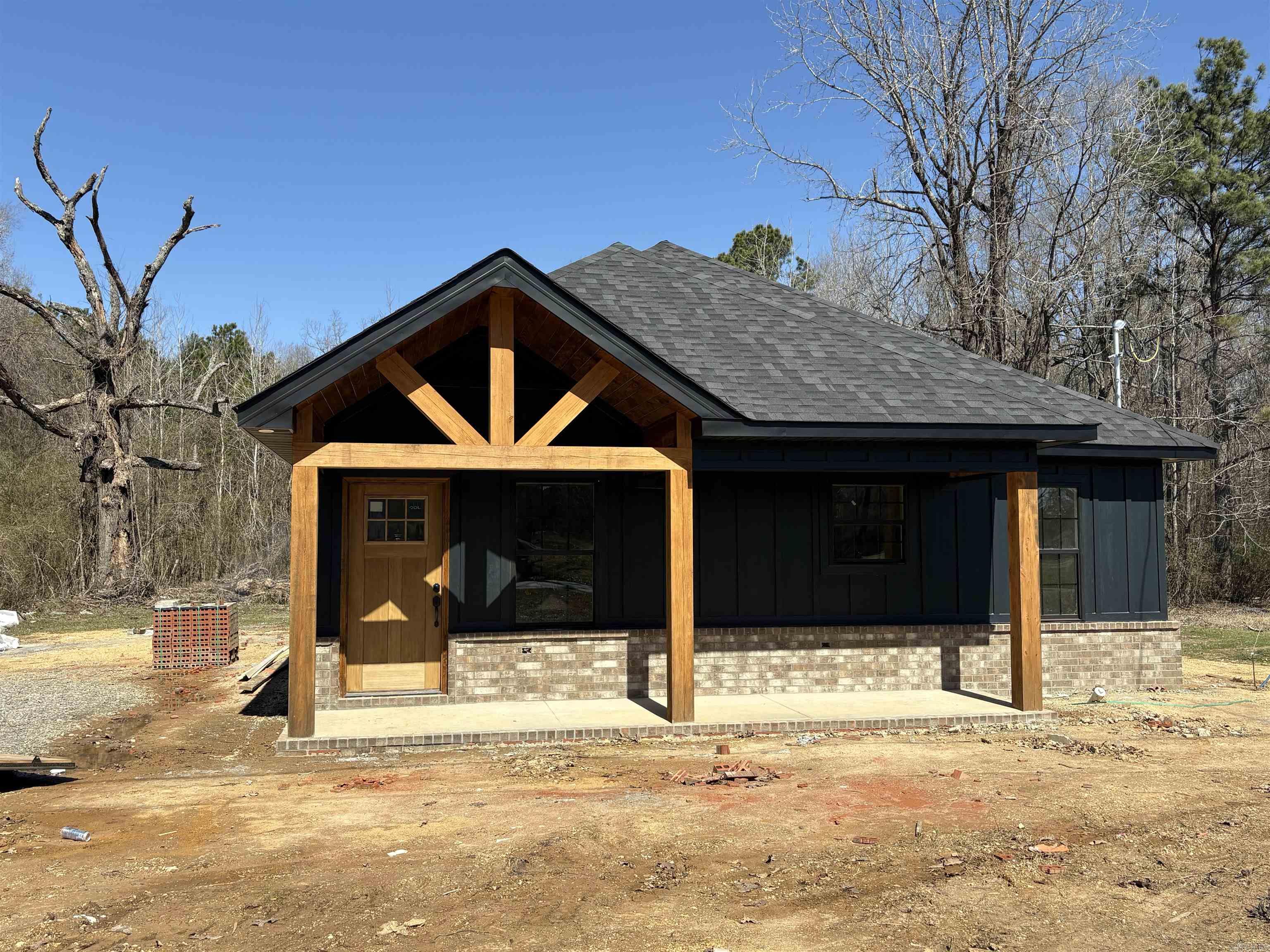 8101  Sulphur Springs  Pine Bluff, AR