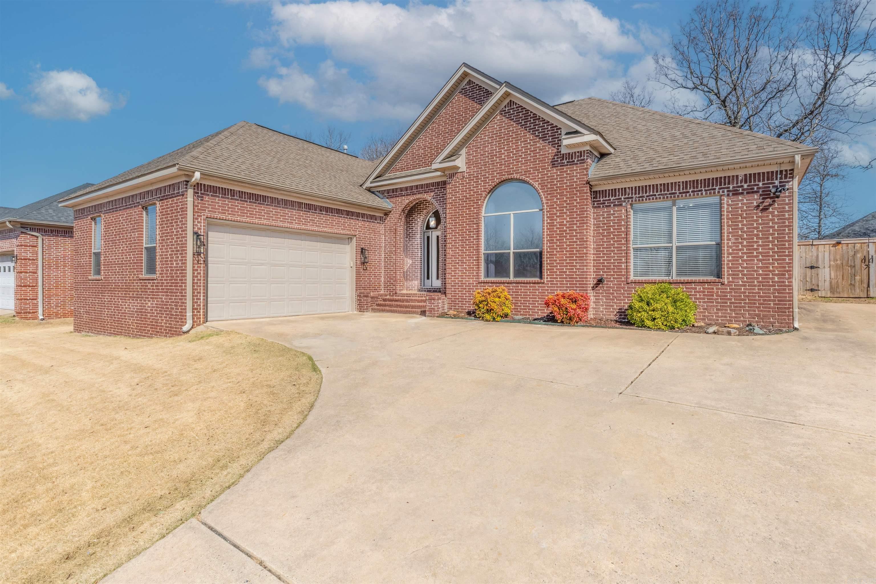 7136 E Ridge  Sherwood, AR