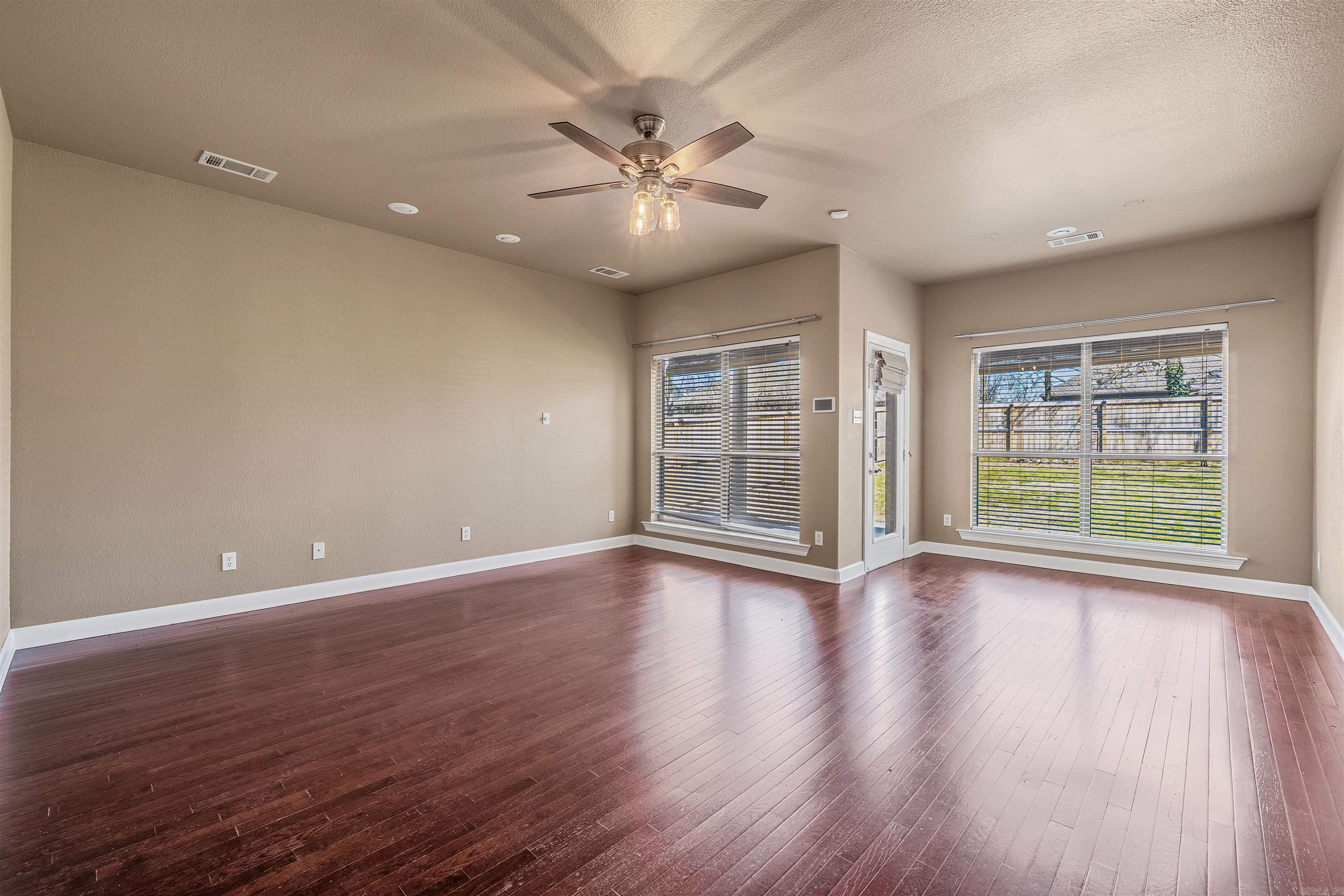7136 E Ridge  Sherwood, AR
