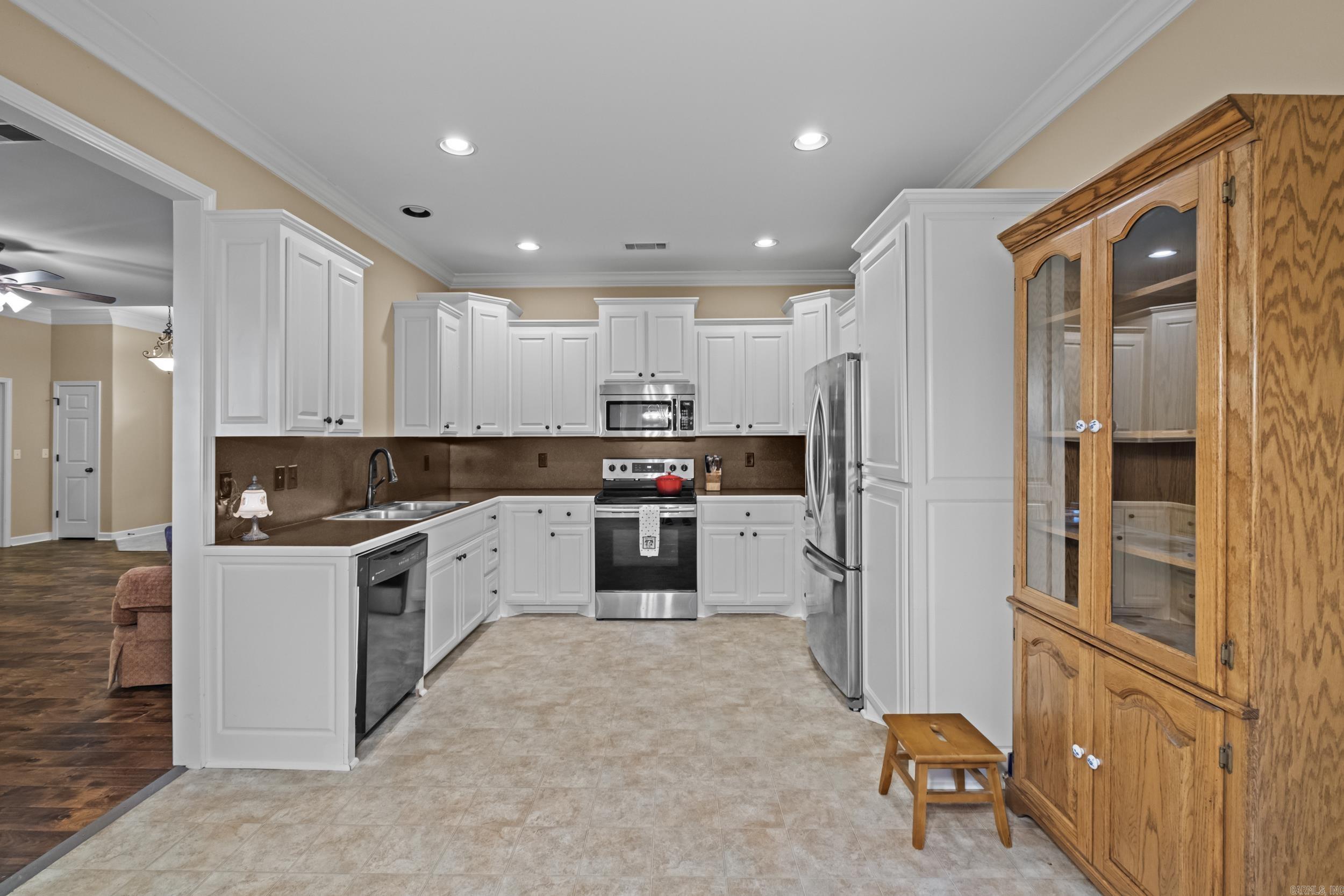 916  Greystone  Cabot, AR