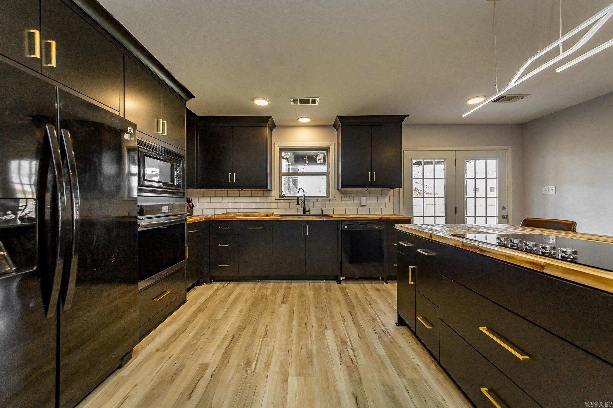 2322  Southgate  Malvern, AR