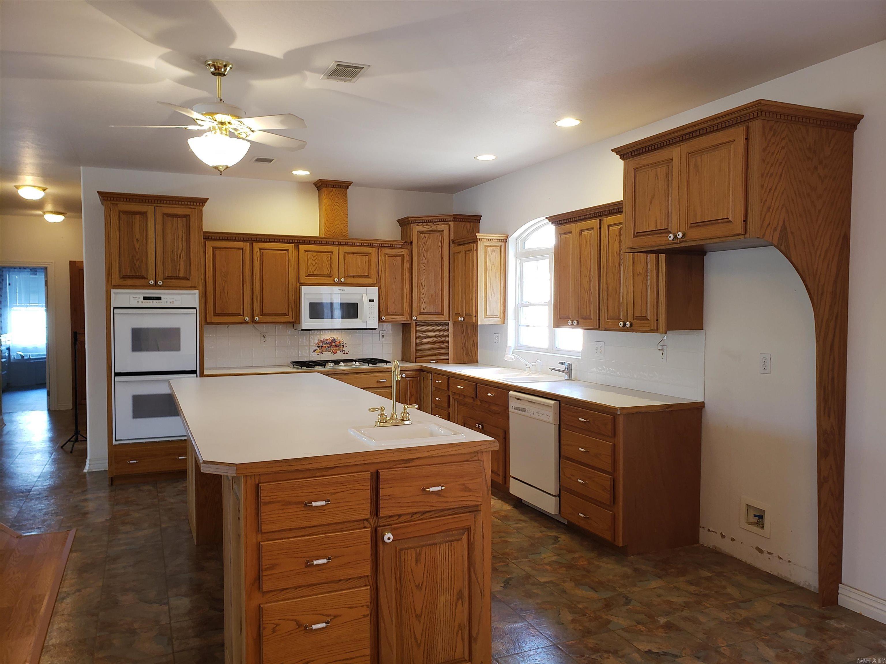 142  Lakeside Ln  Mena, AR