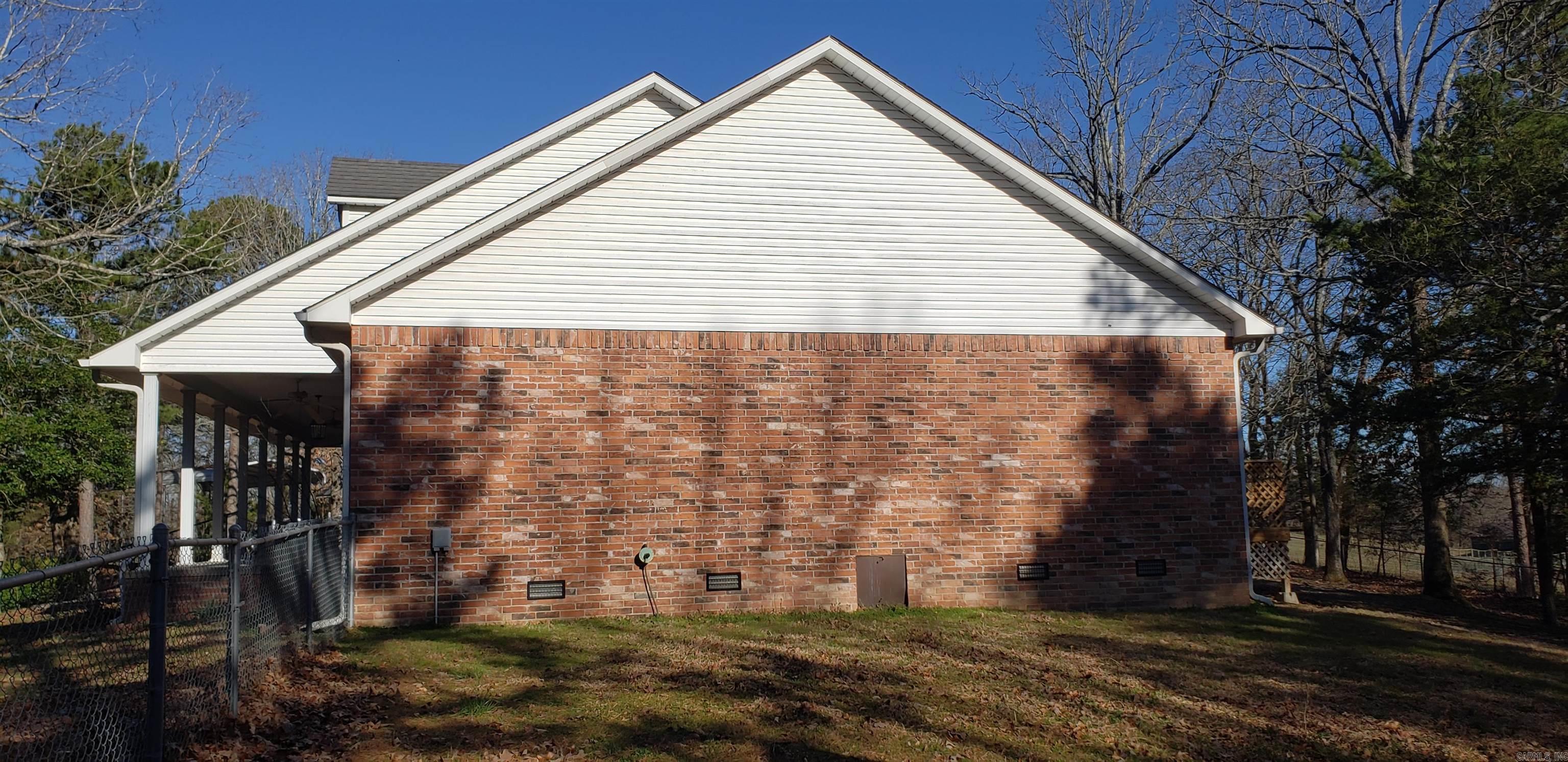 142  Lakeside Ln  Mena, AR