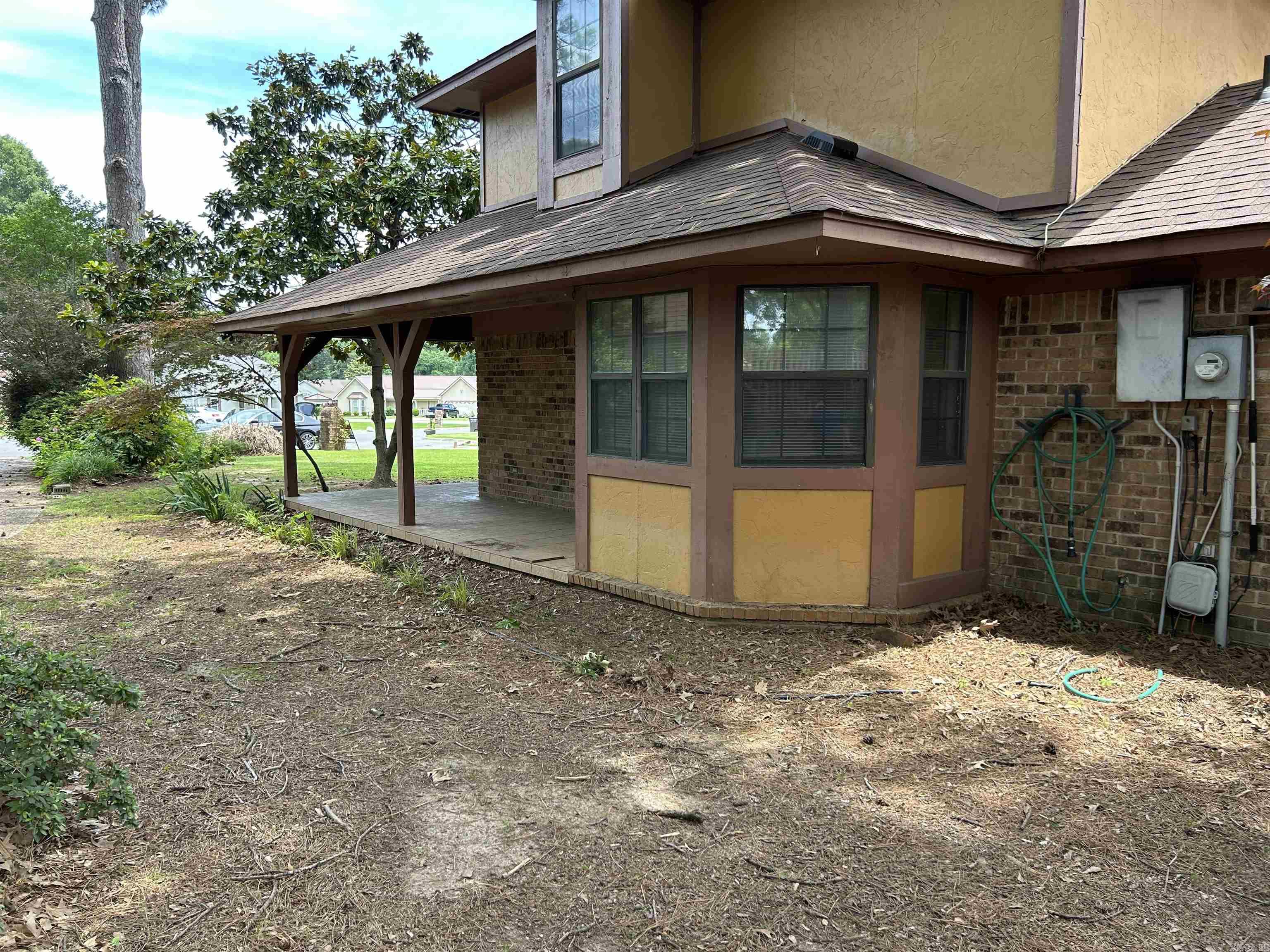 617  EDINBURGH  Jacksonville, AR
