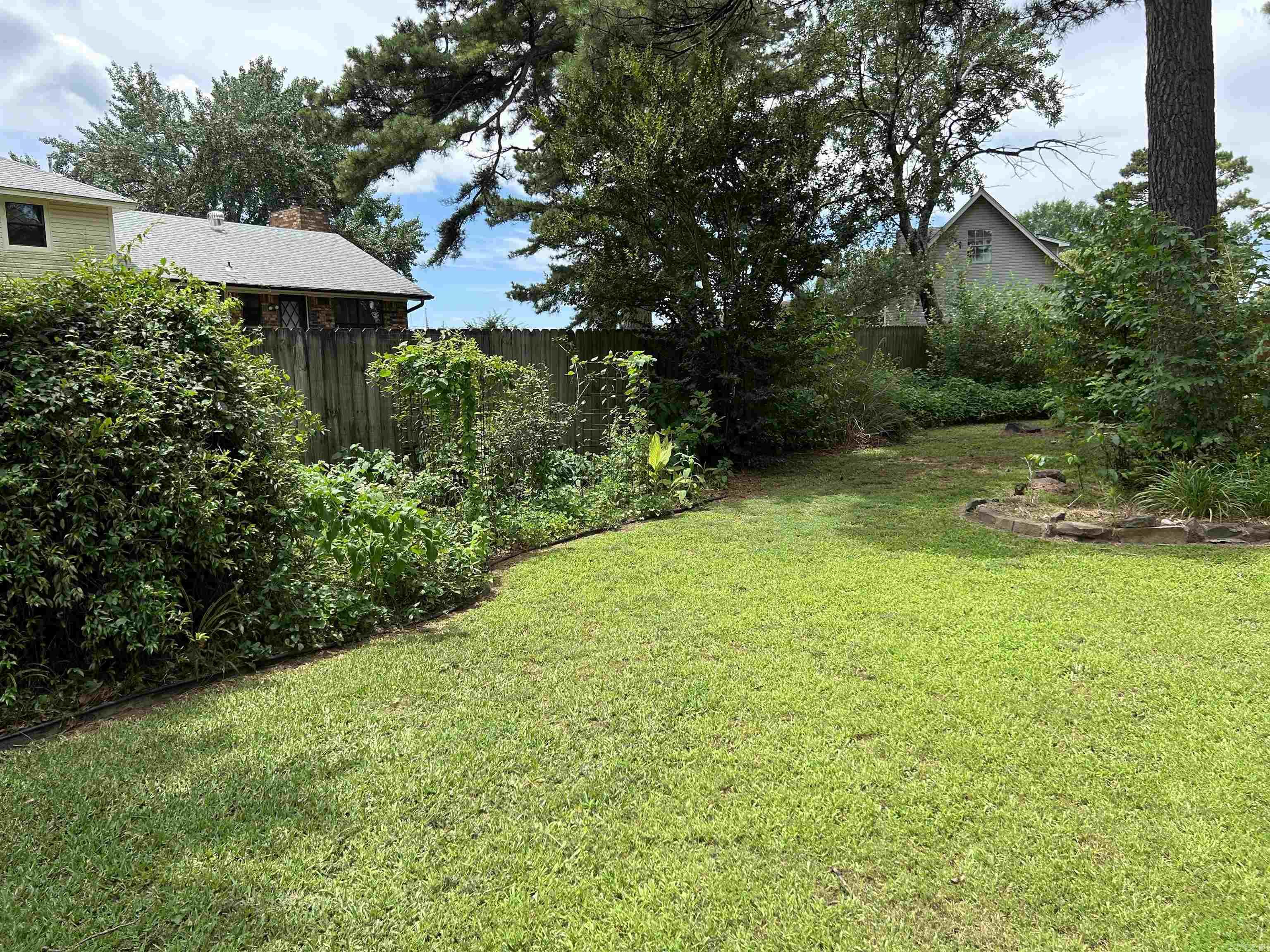 617  EDINBURGH  Jacksonville, AR