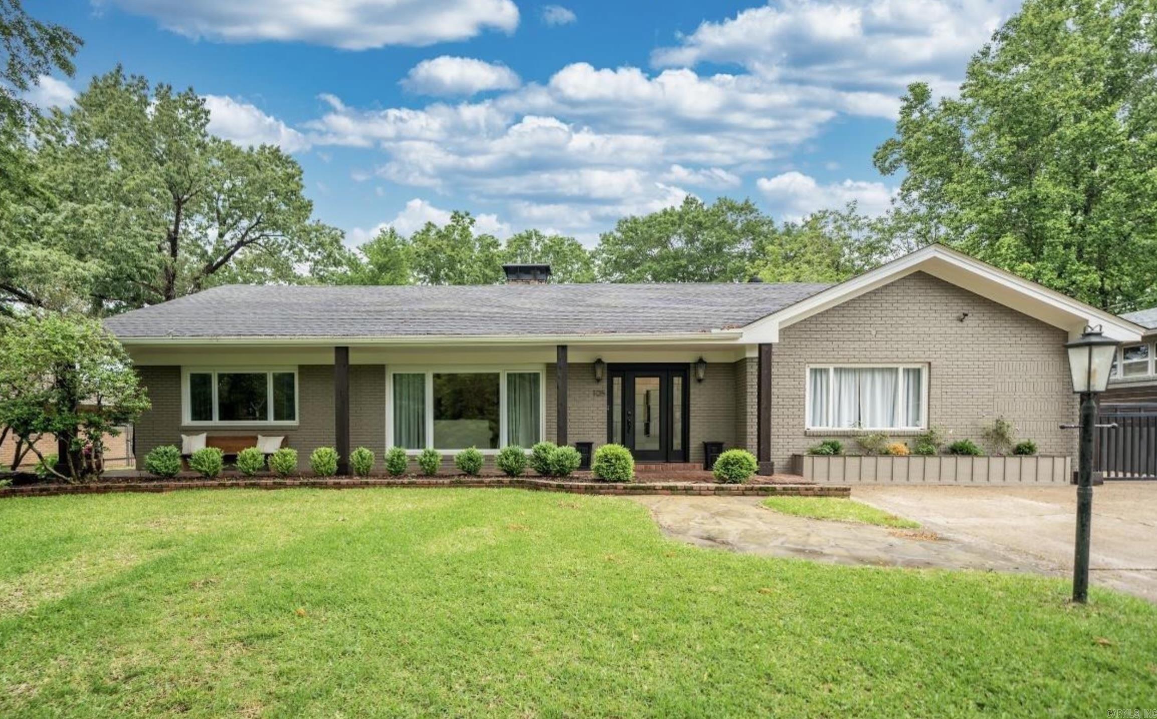 105  Bellaire  Hot Springs, AR