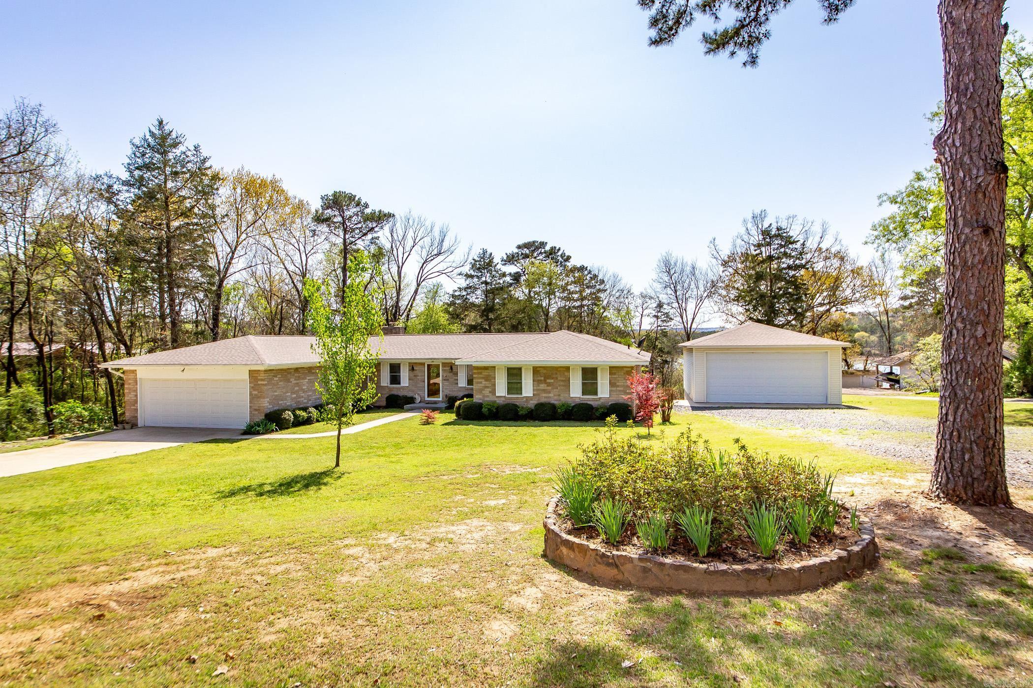 20 Lochland Drive