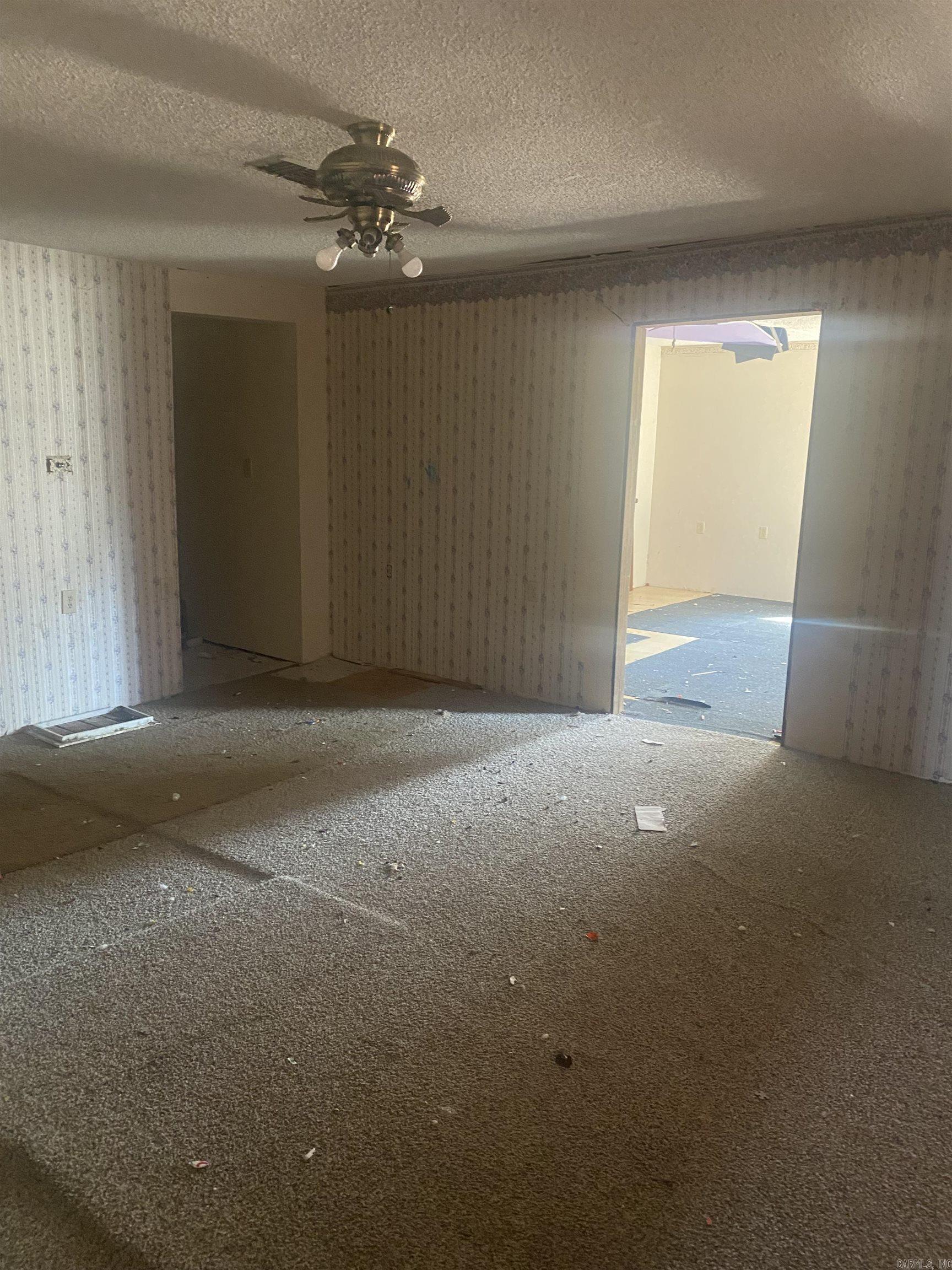 105  Edwards  White Hall, AR