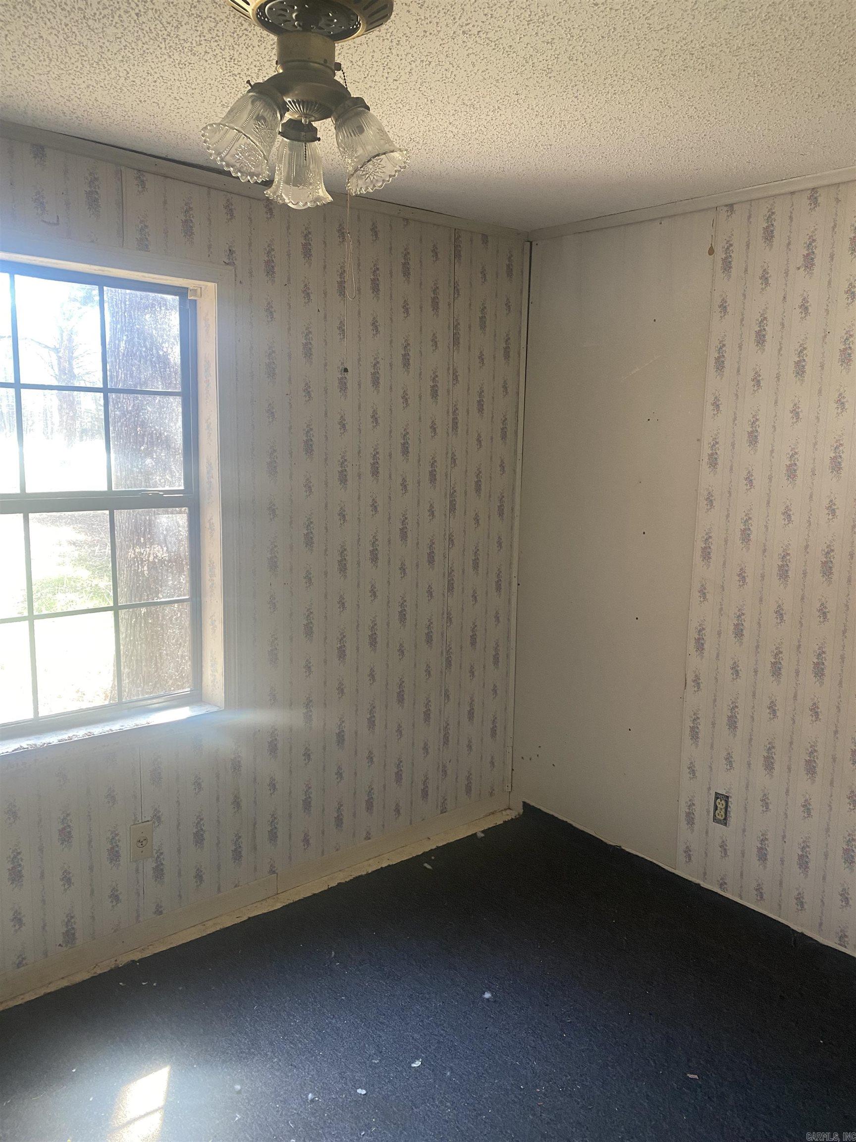 105  Edwards  White Hall, AR