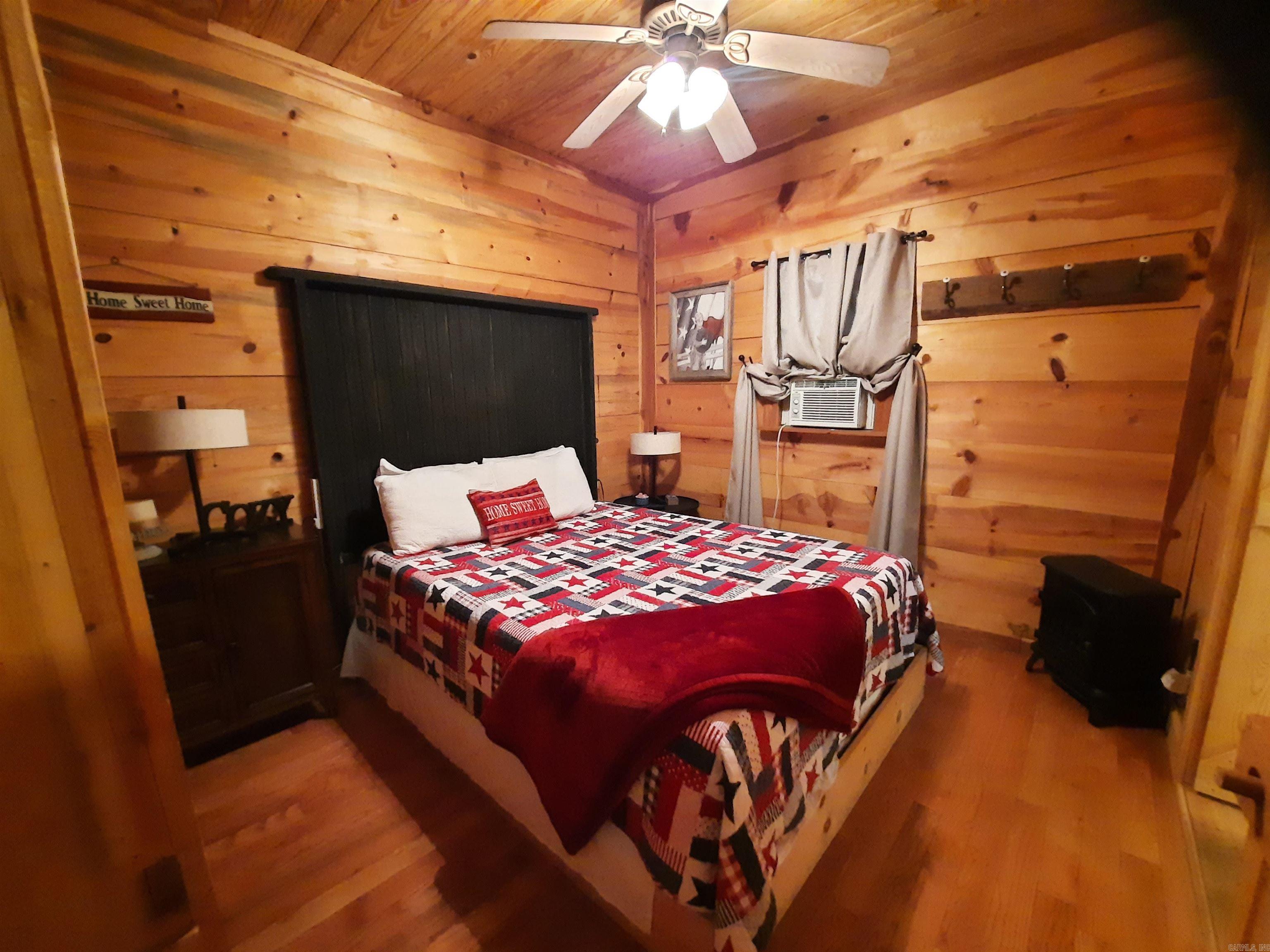 406  Cedar  Mountain View, AR
