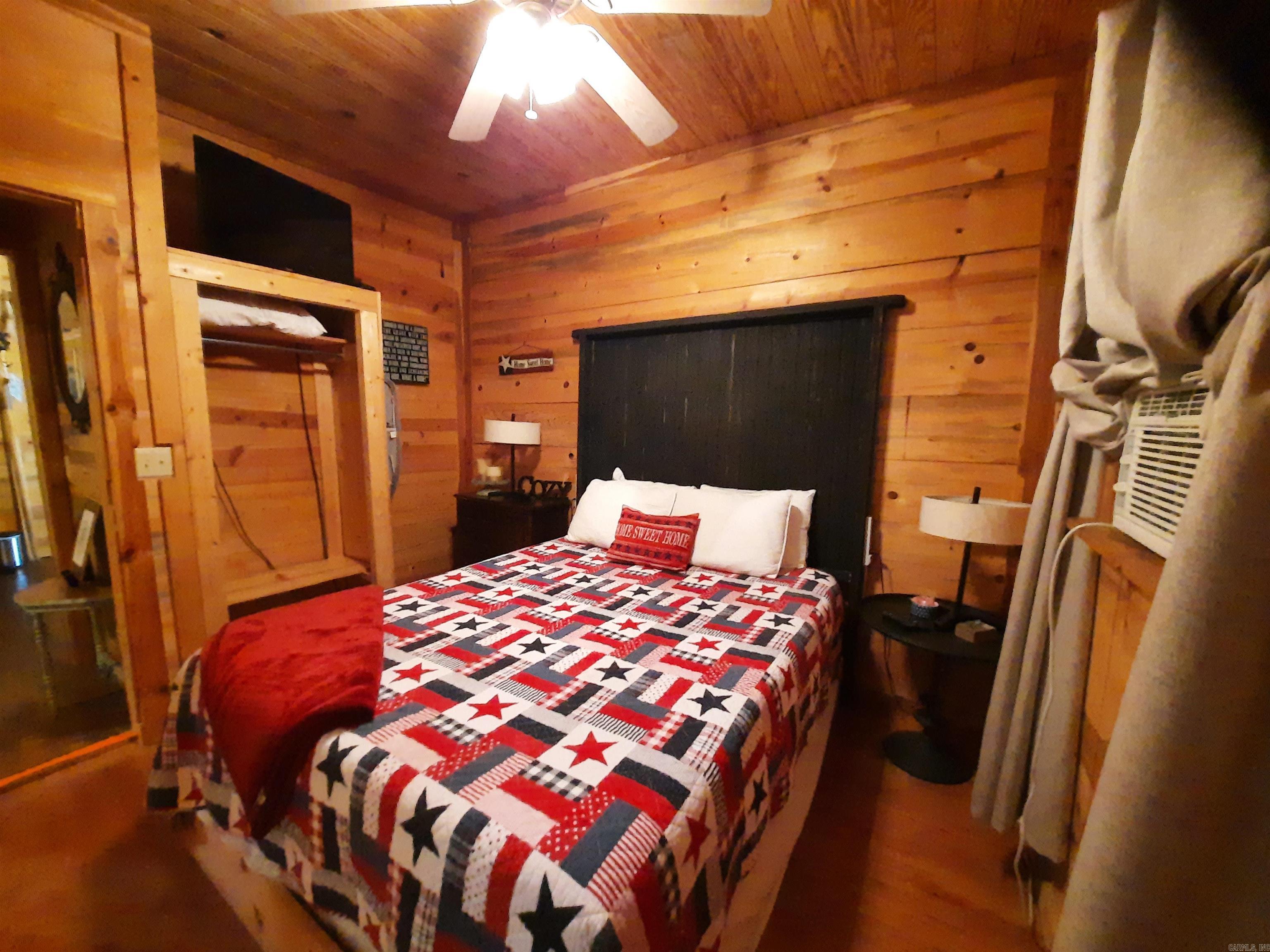 406  Cedar  Mountain View, AR