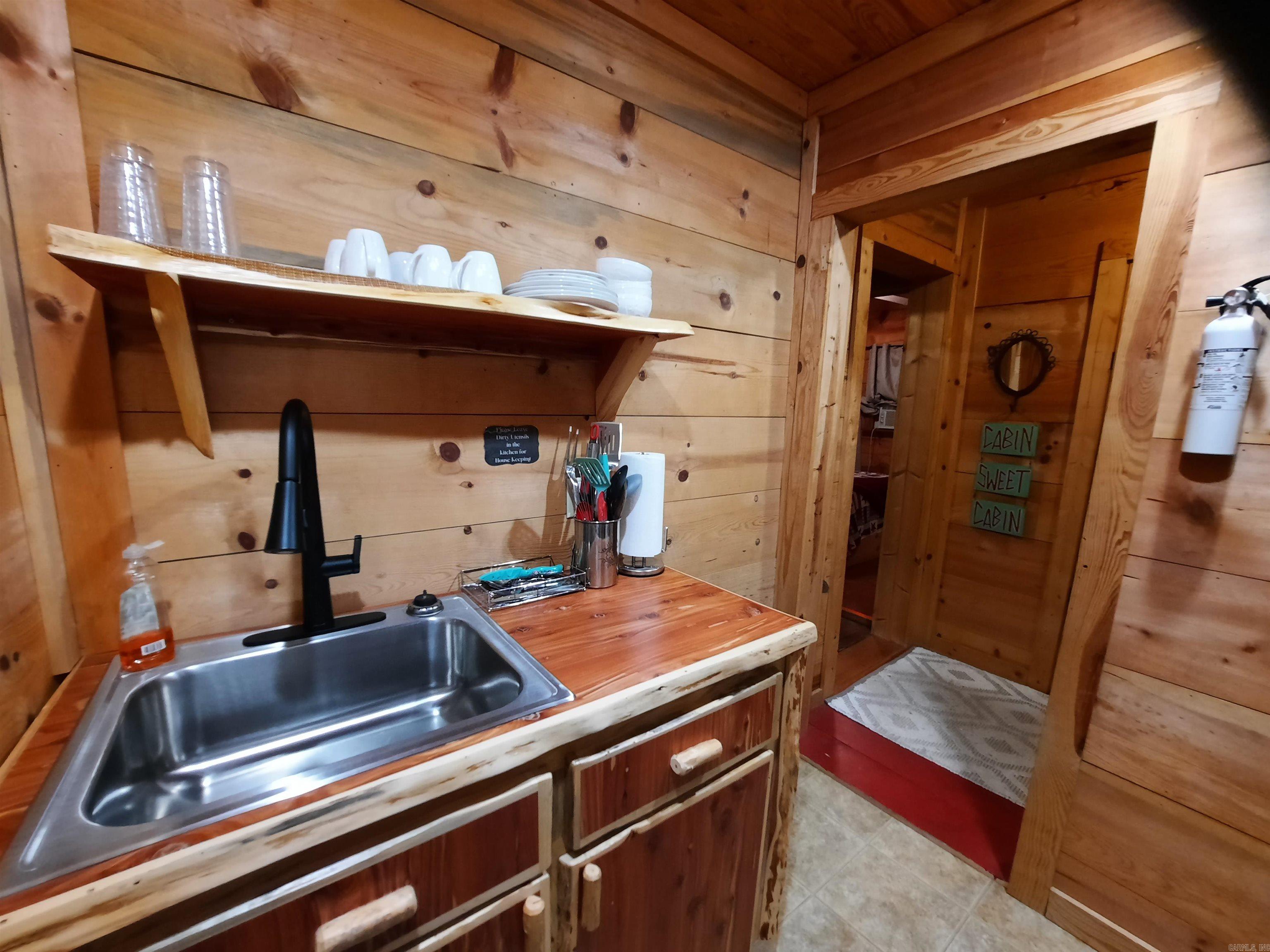 406  Cedar  Mountain View, AR