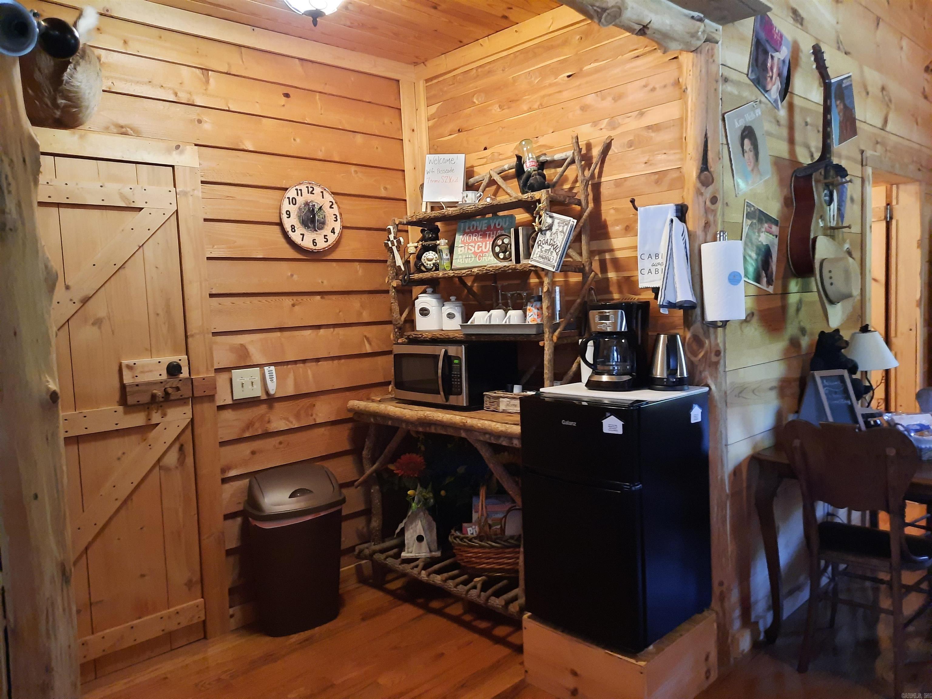 406  Cedar  Mountain View, AR