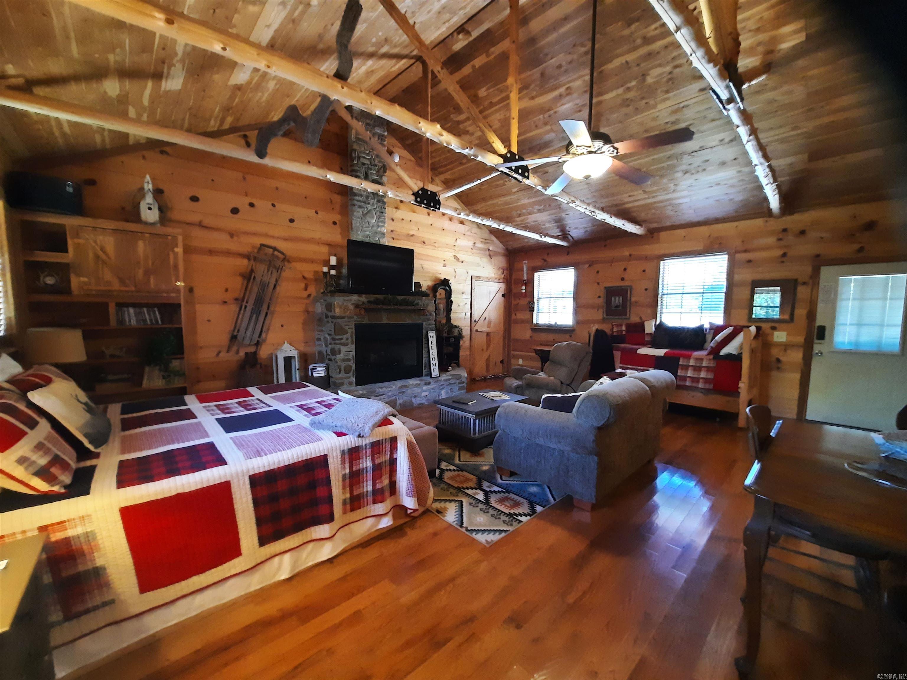 406  Cedar  Mountain View, AR