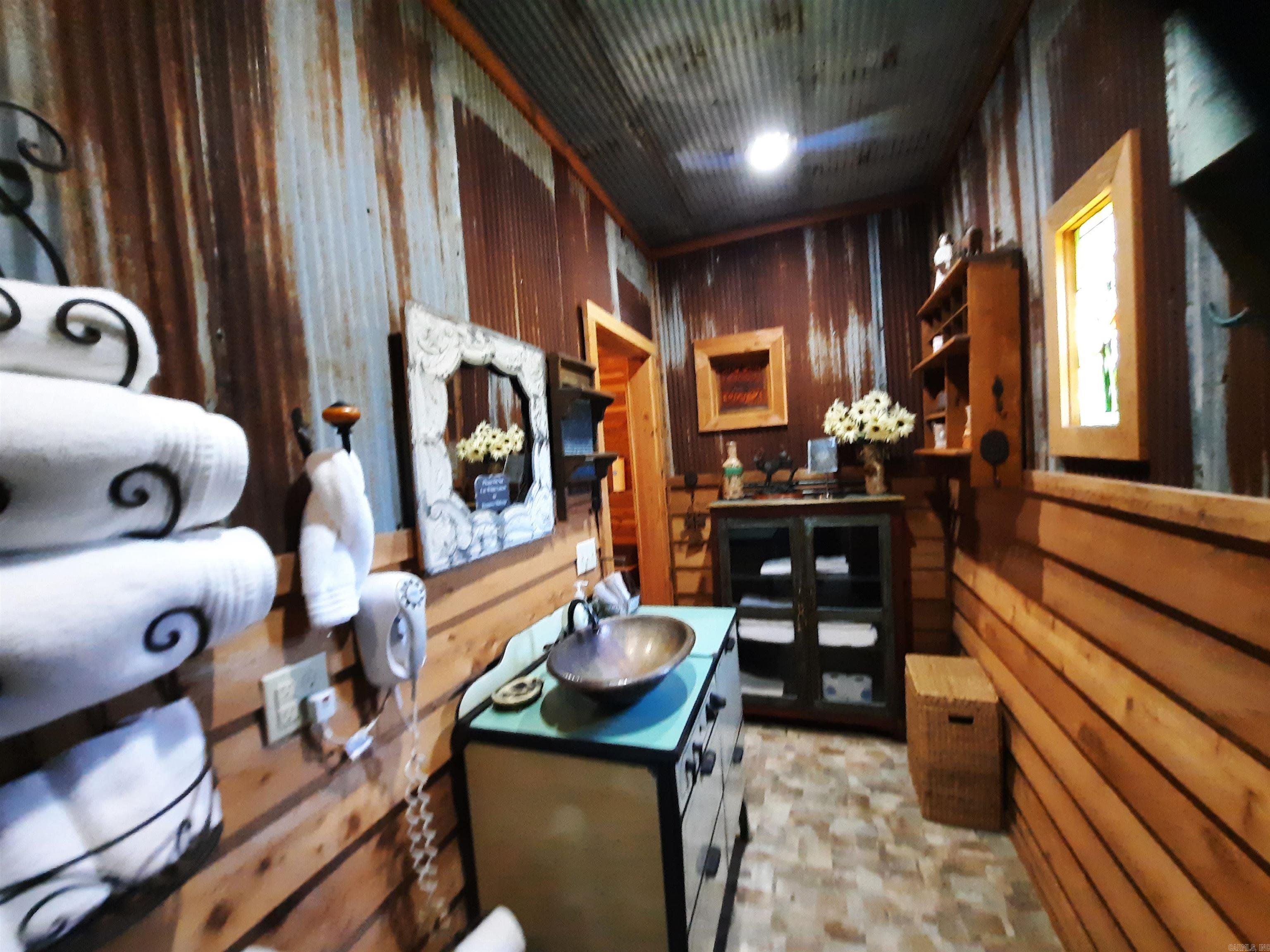 406  Cedar  Mountain View, AR