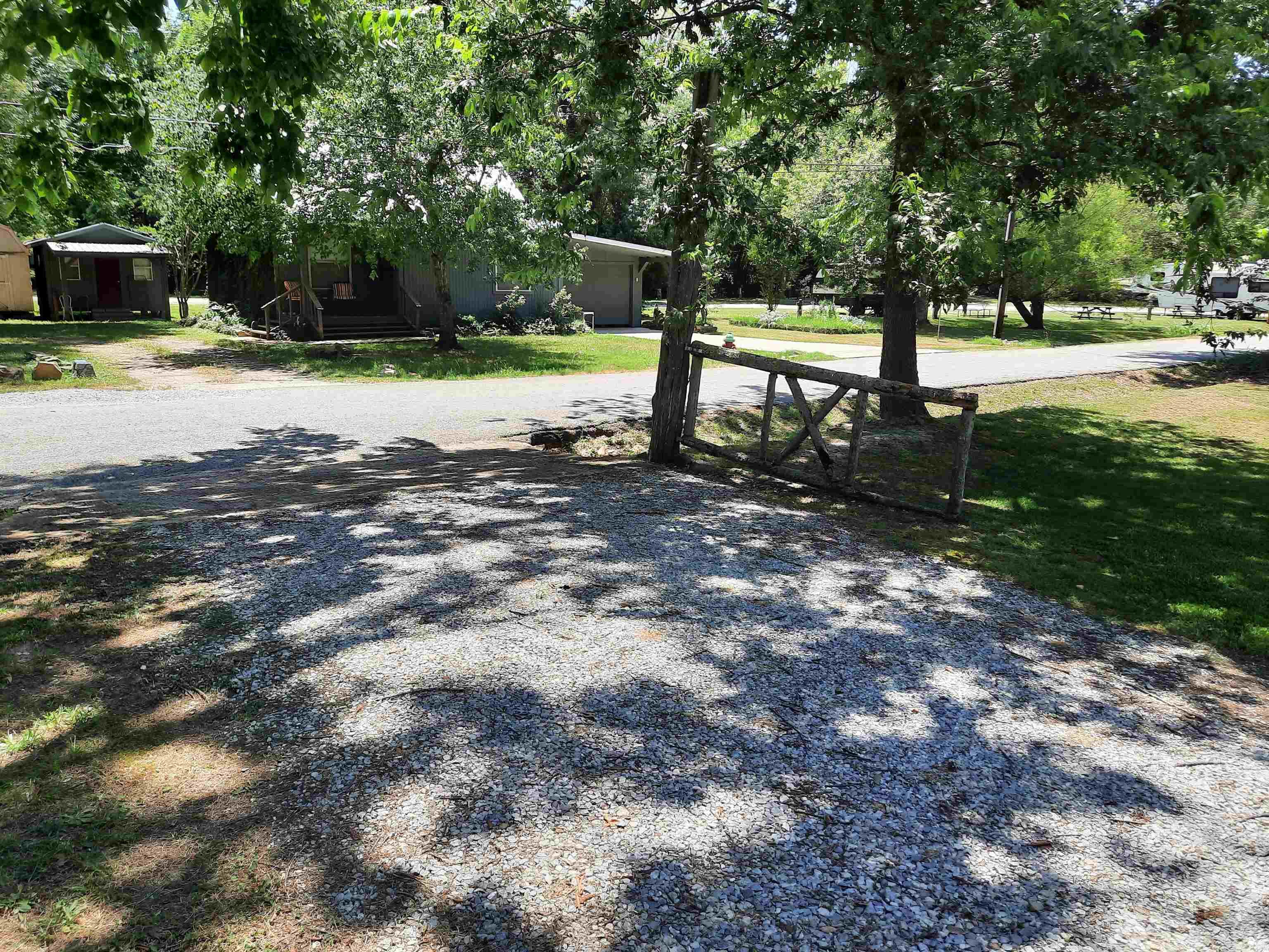 406  Cedar  Mountain View, AR