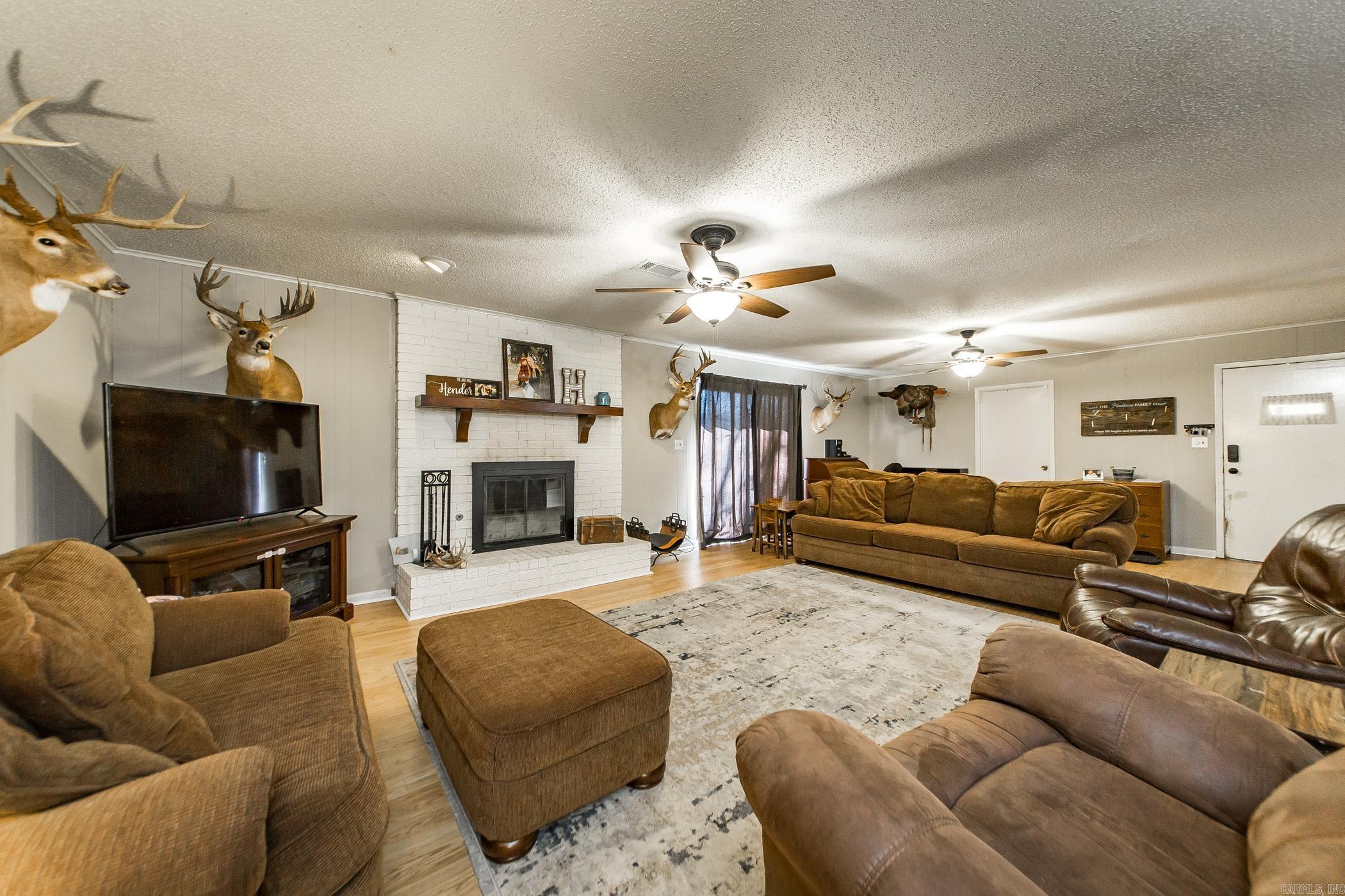 102  Walnut  England, AR