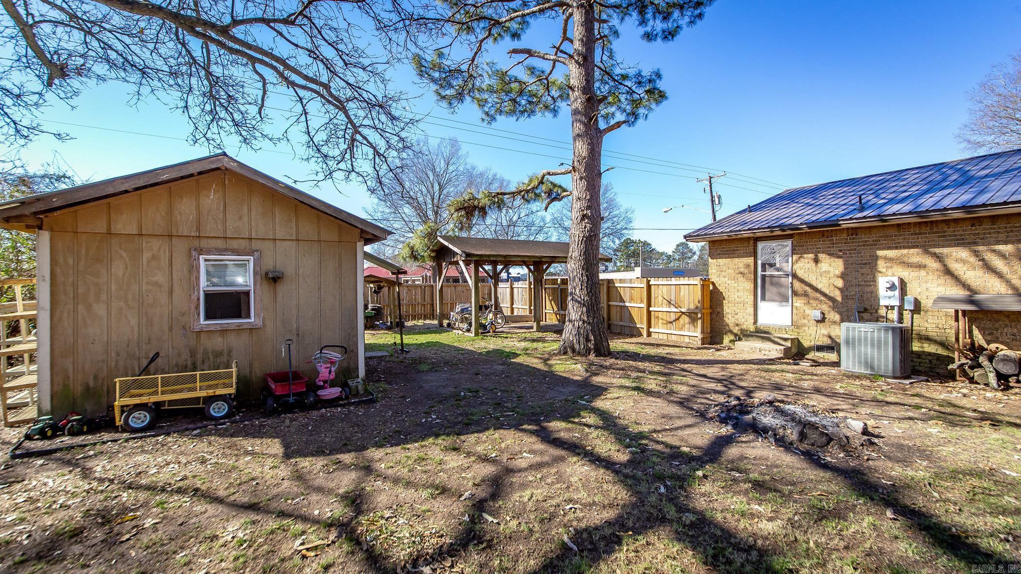 102  Walnut  England, AR