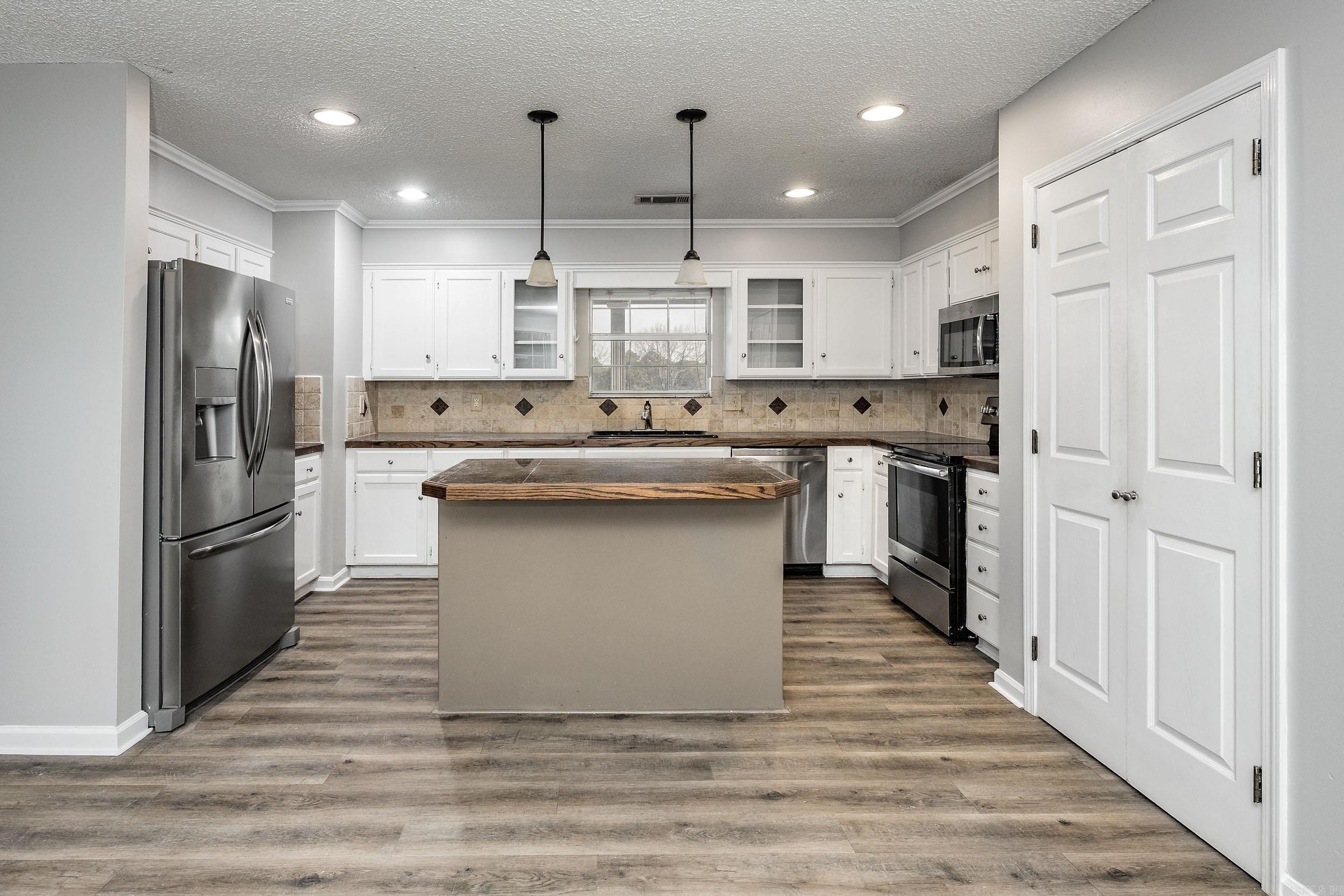 40  Vantage  Maumelle, AR