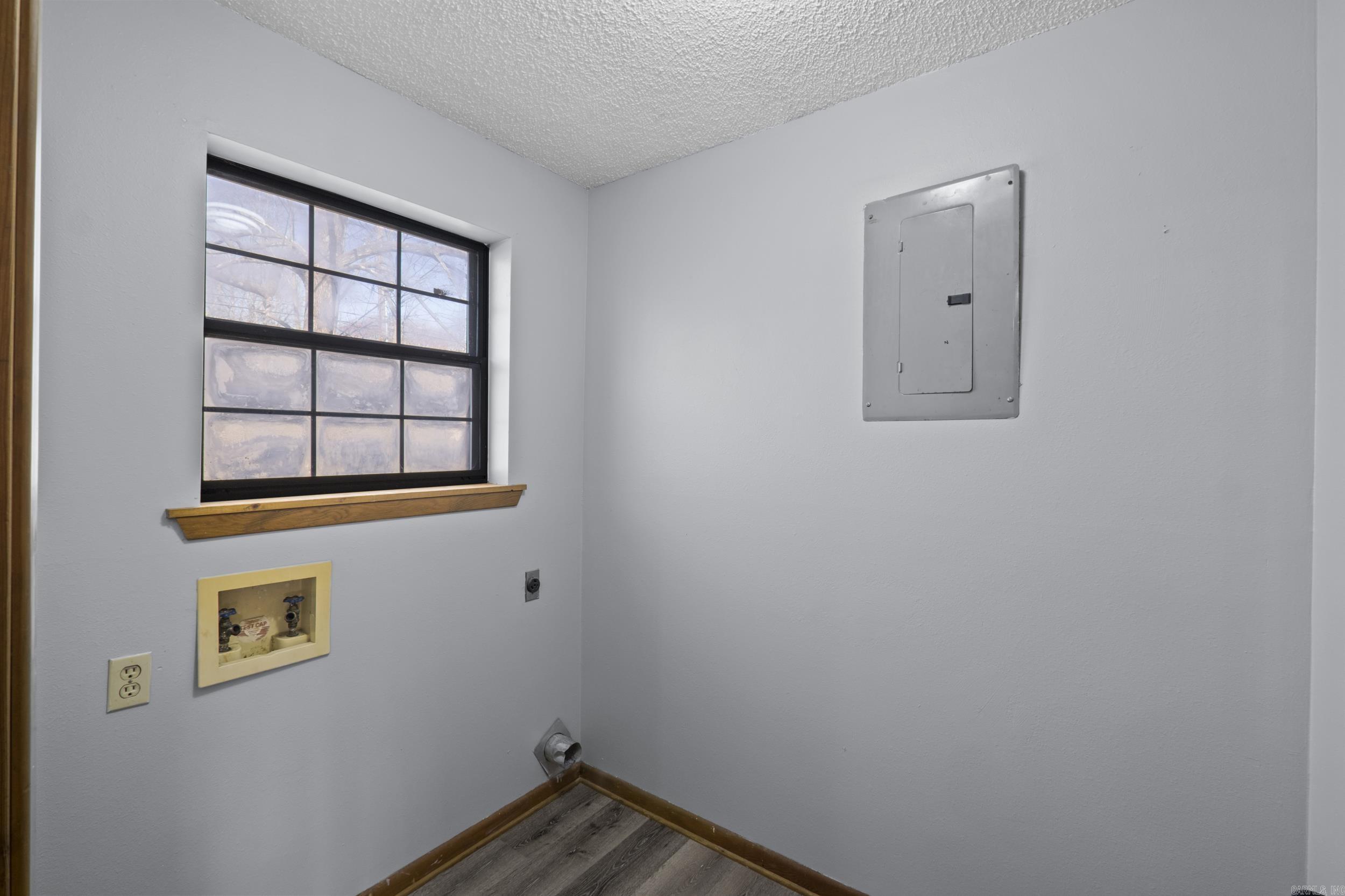 1401  Doris  Searcy, AR