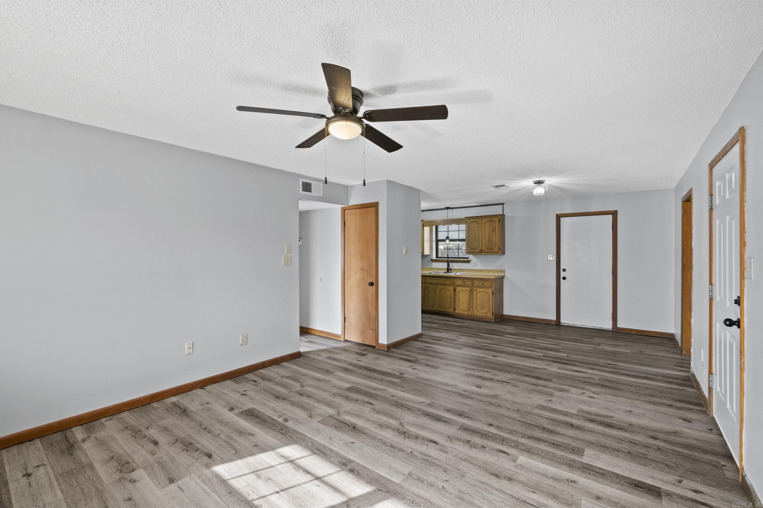 1401  Doris  Searcy, AR