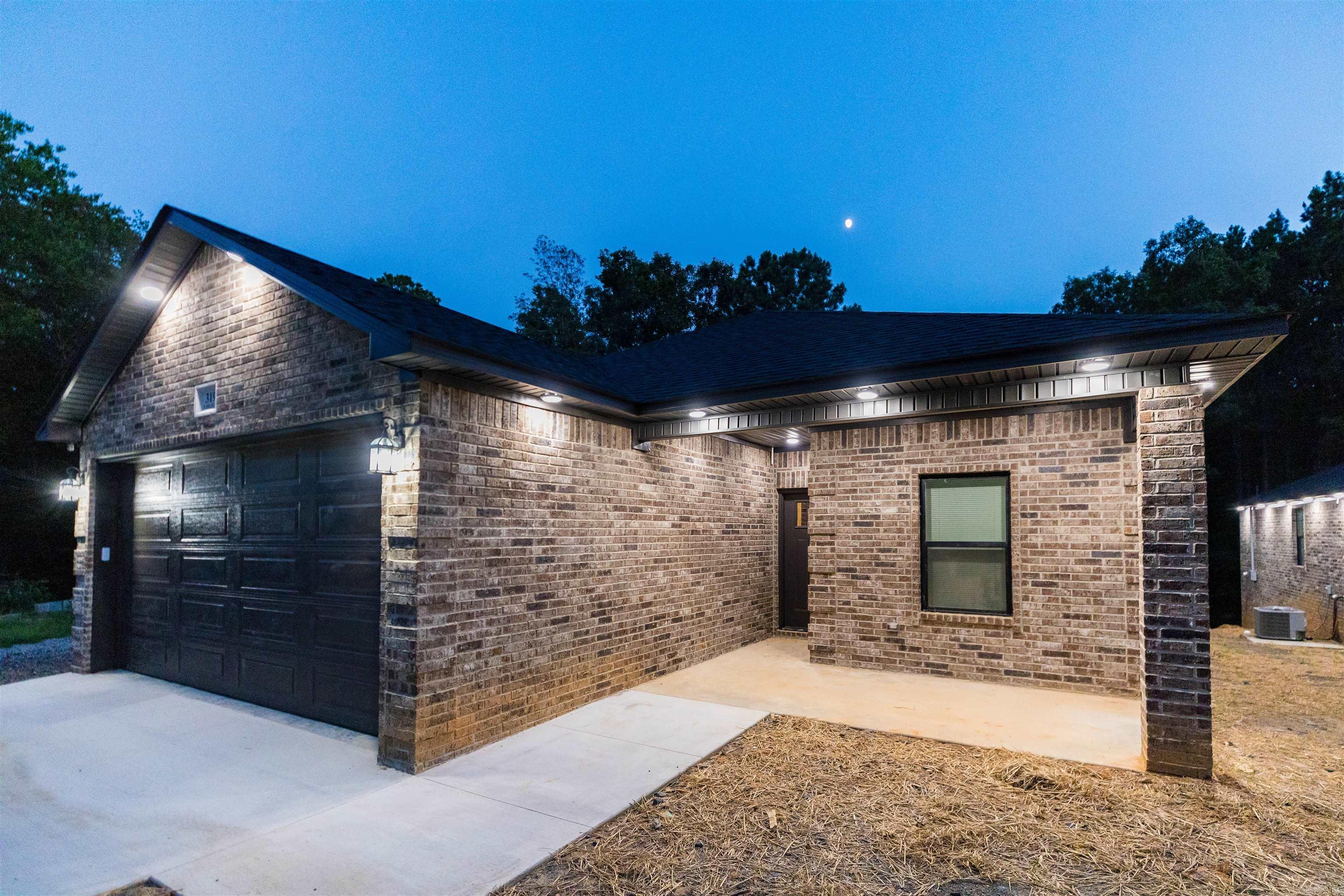 319 N High  Heber Springs, AR