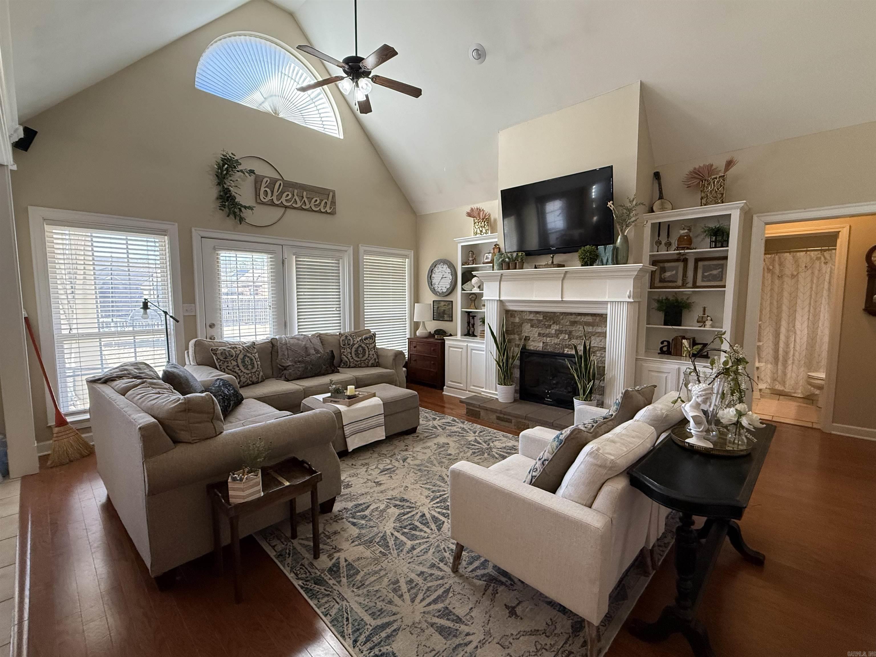 3259  Heritage Farm Drive  Benton, AR