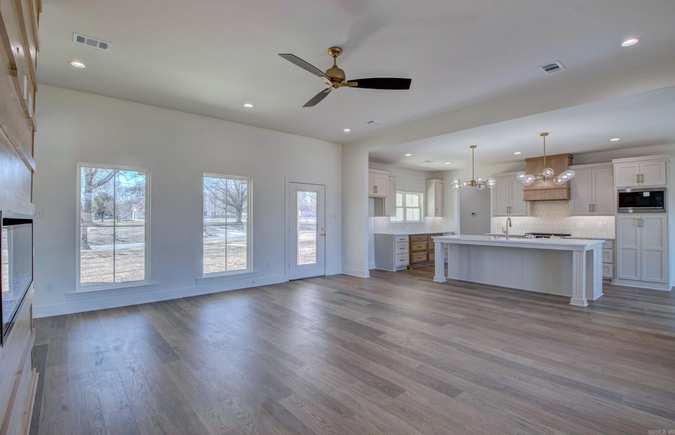 17  Calvados Ct  Cabot, AR