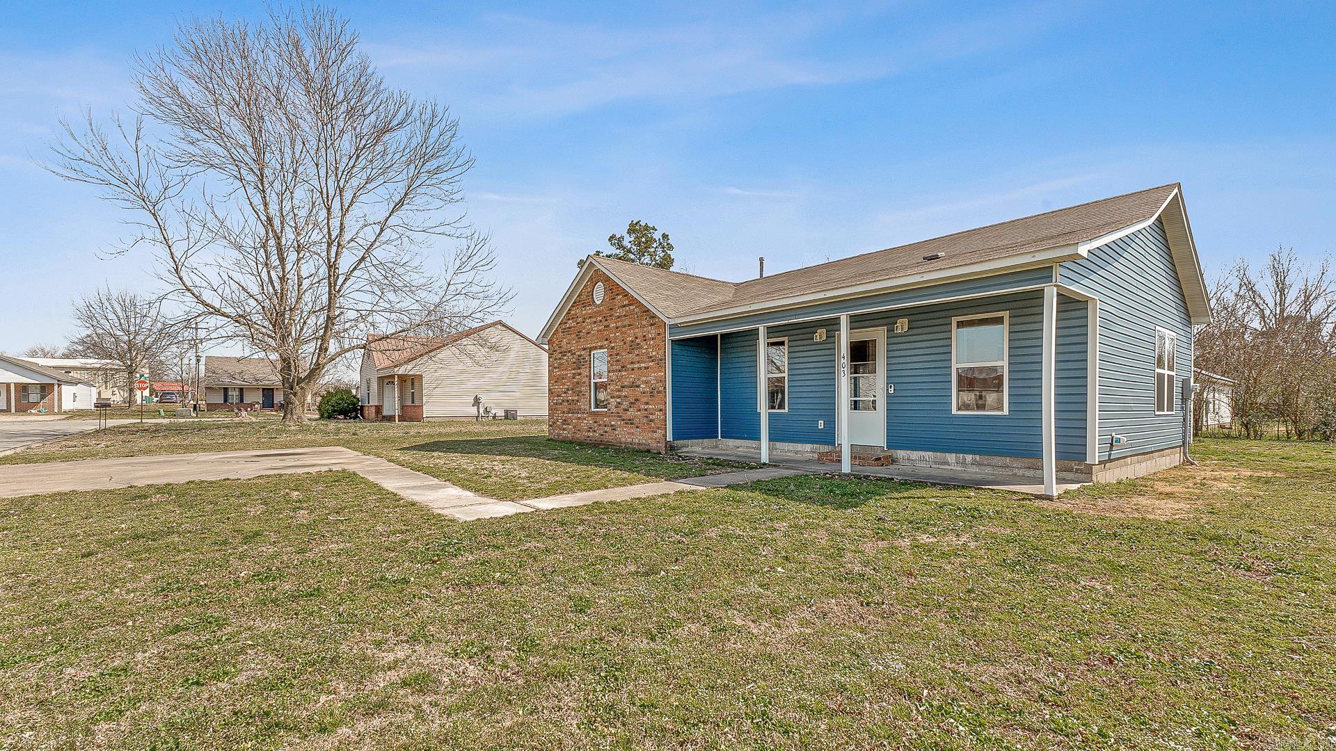 403  Jones  Harrisburg, AR