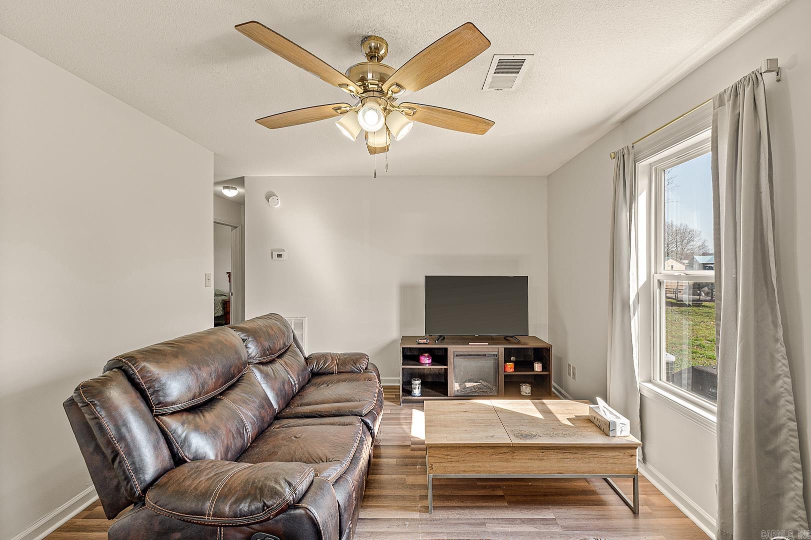 403  Jones  Harrisburg, AR