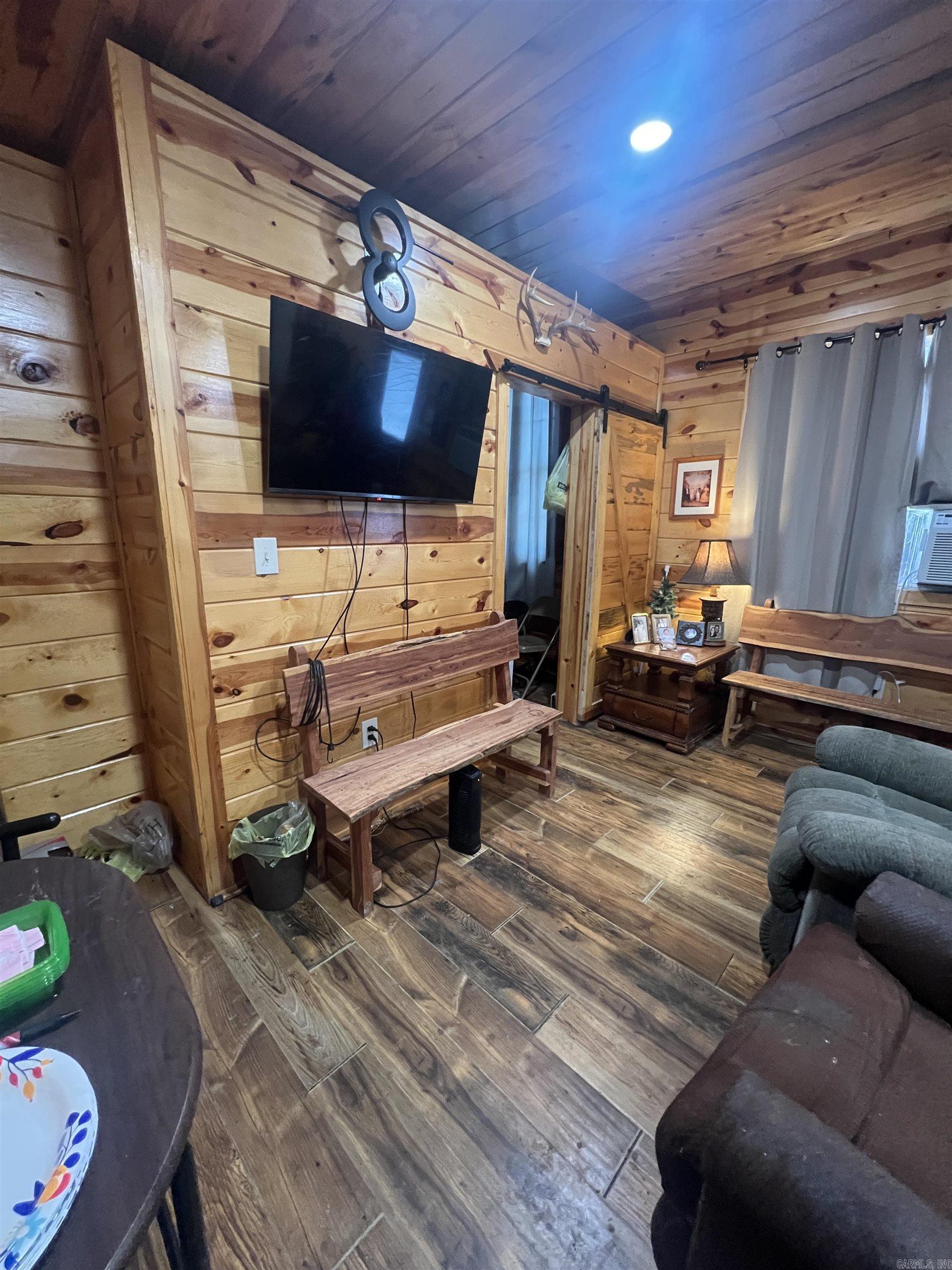 24342  Dreamy Oaks Dr.  Paron, AR