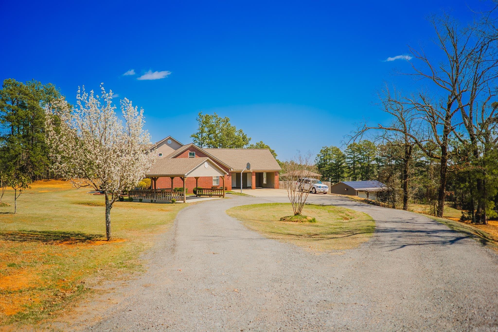 588  Old Highway 13  Monticello, AR