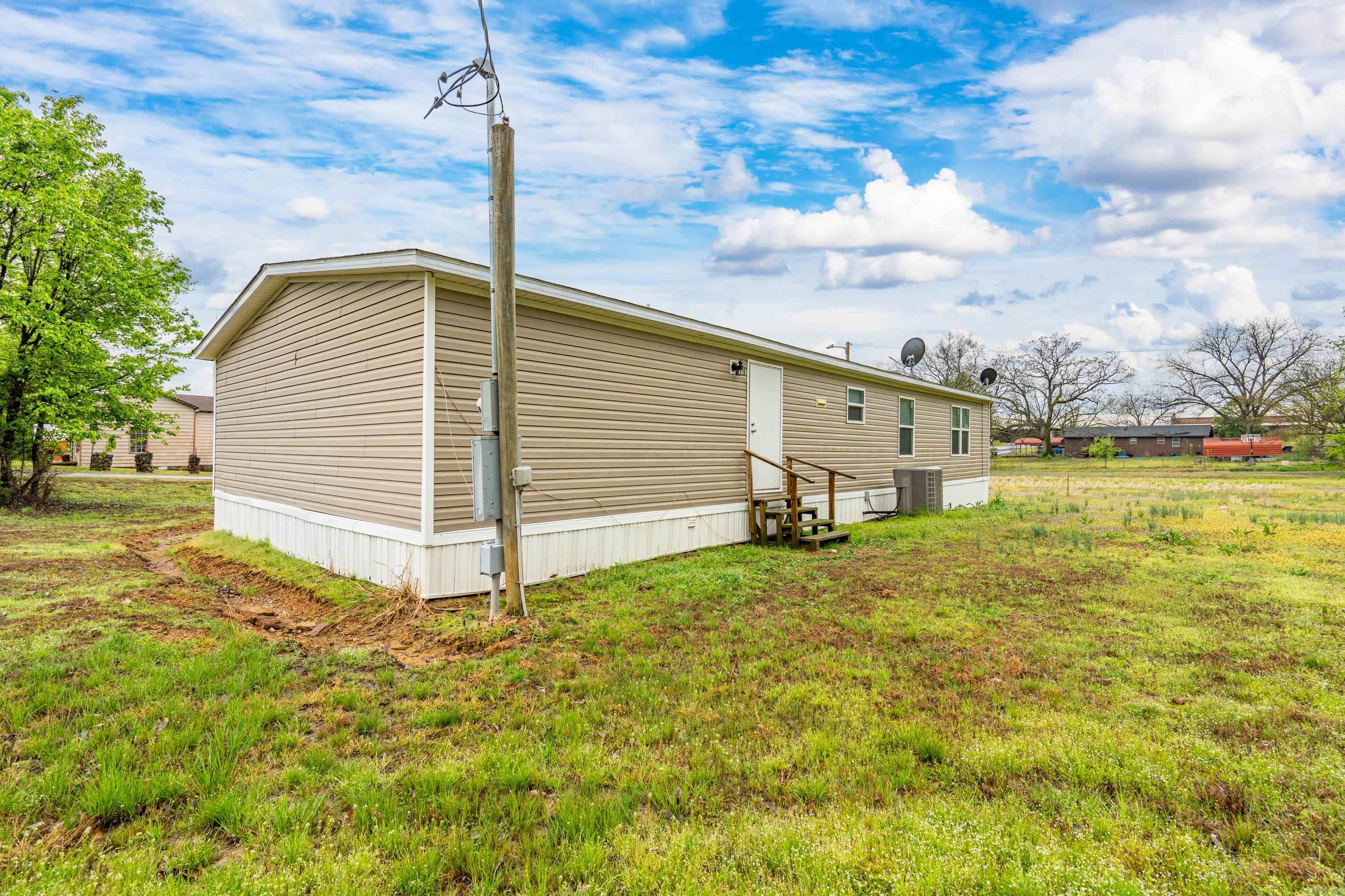 201  6th  Coal Hill, AR