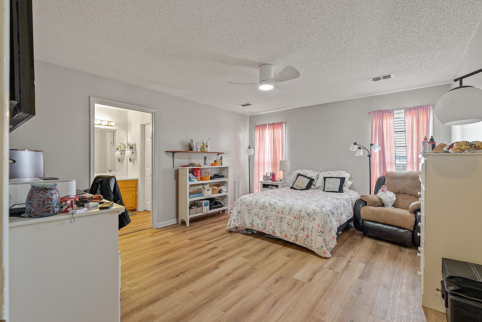 2304  Chastain Dr  Jonesboro, AR
