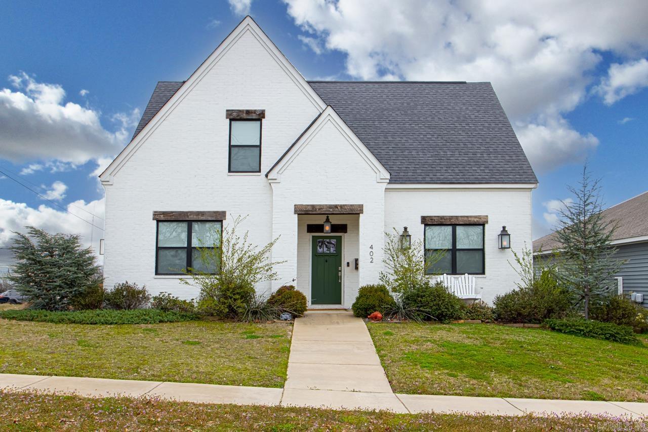 402 S Market  Benton, AR