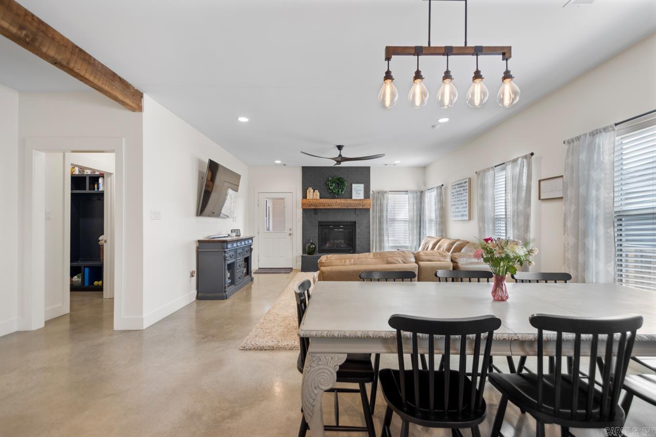 402 S Market  Benton, AR