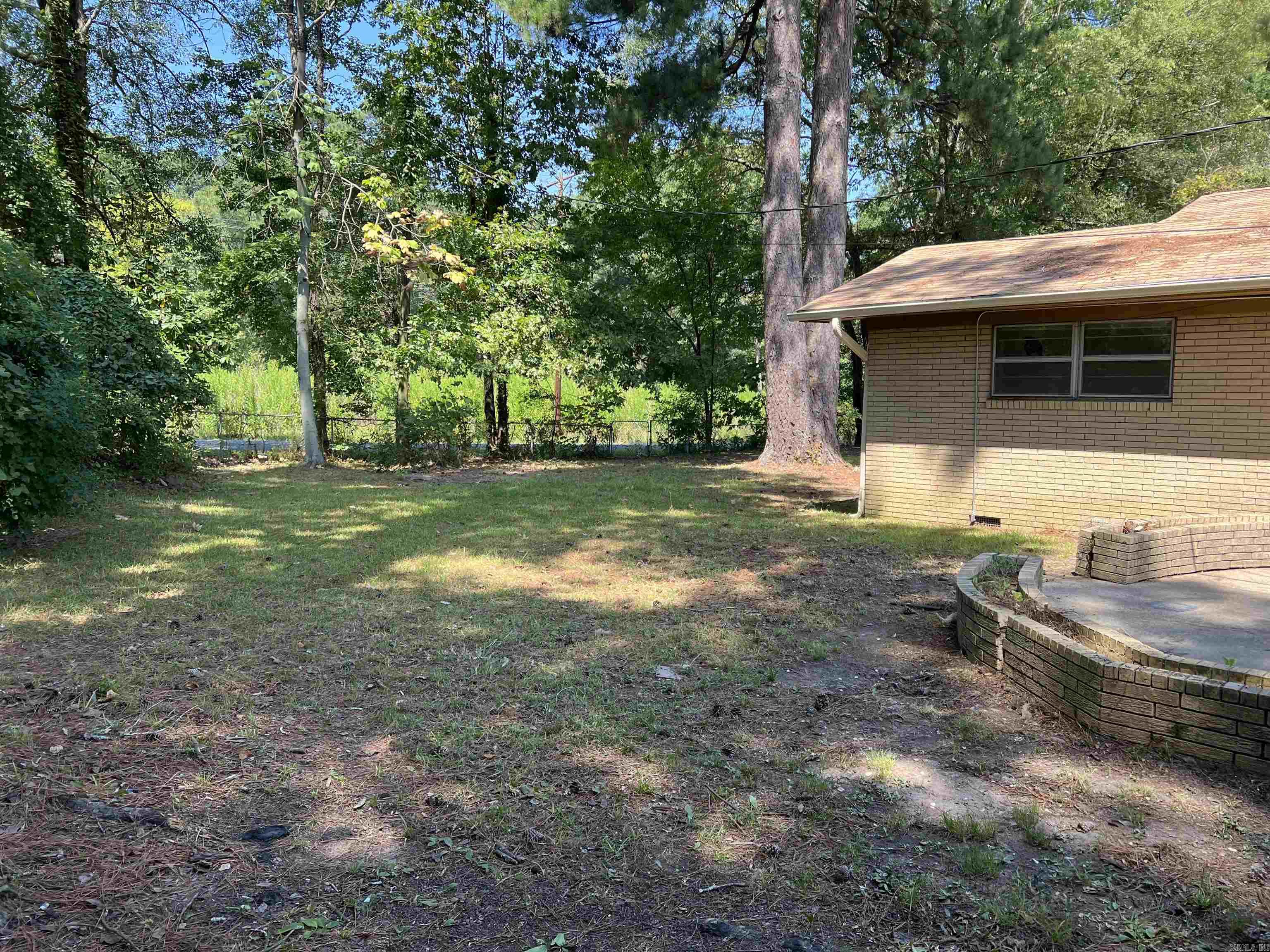 1565  Pine Manor  Arkadelphia, AR